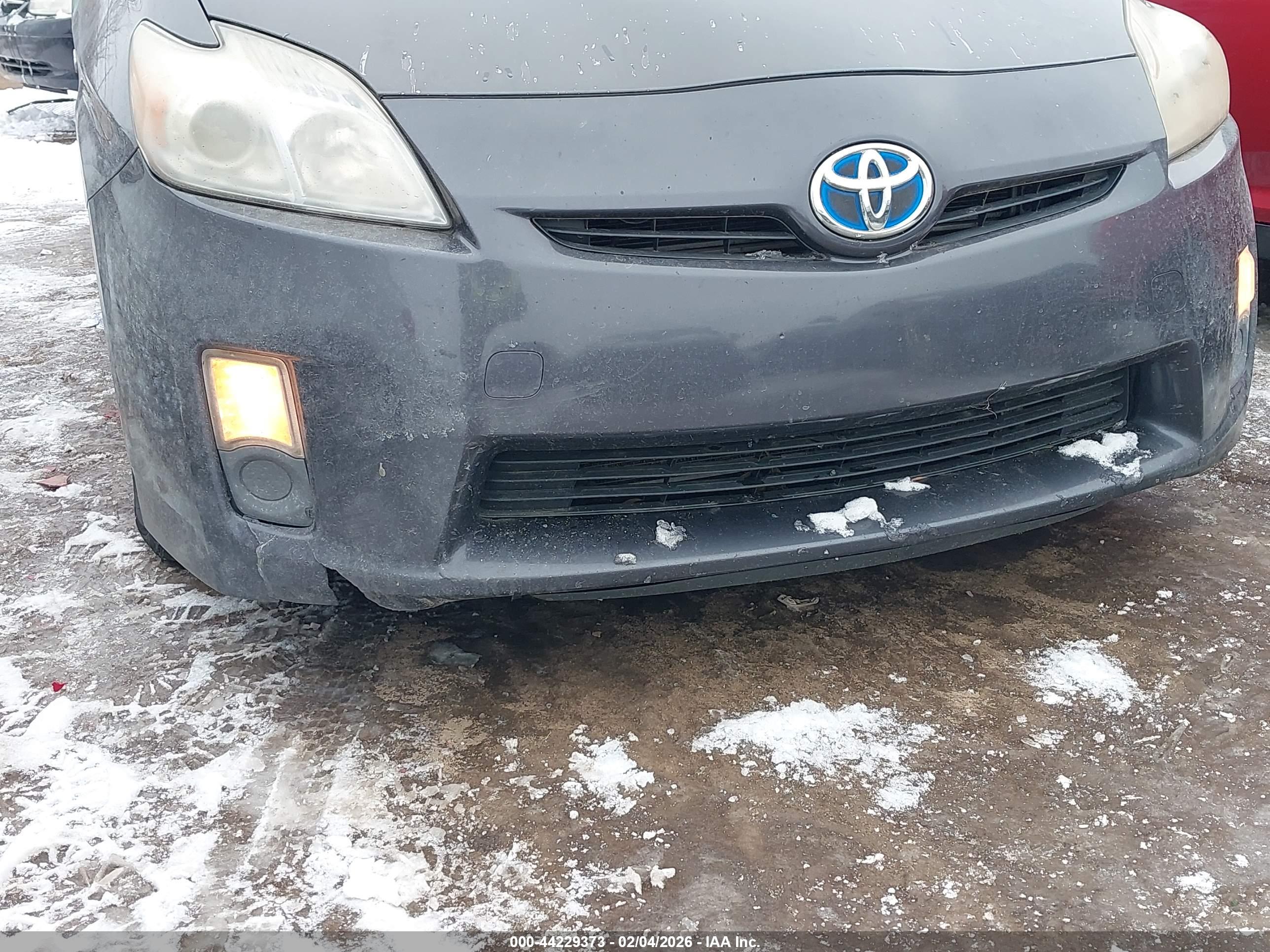 TOYOTA PRIUS image 6