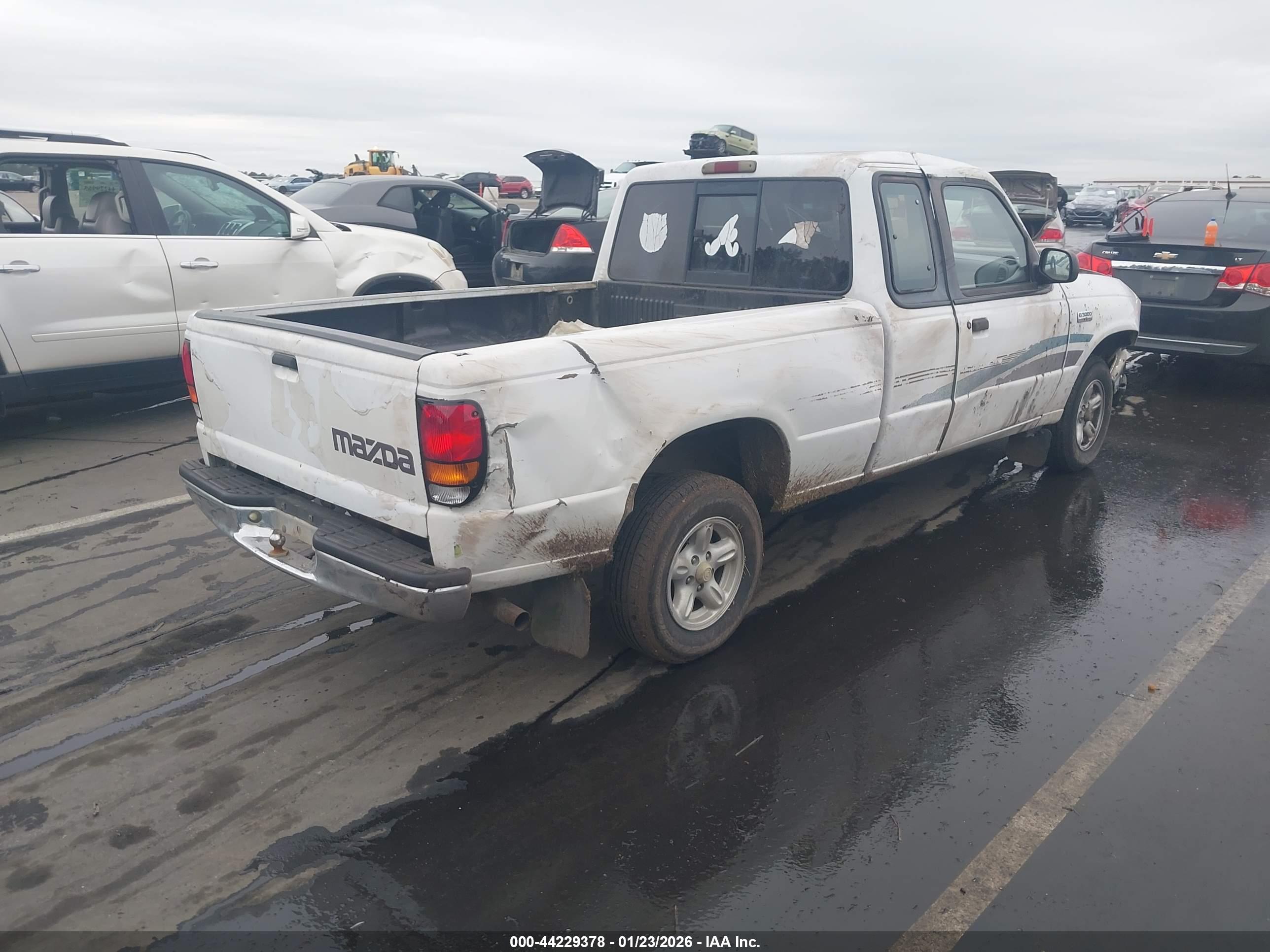 MAZDA B3000 image 4