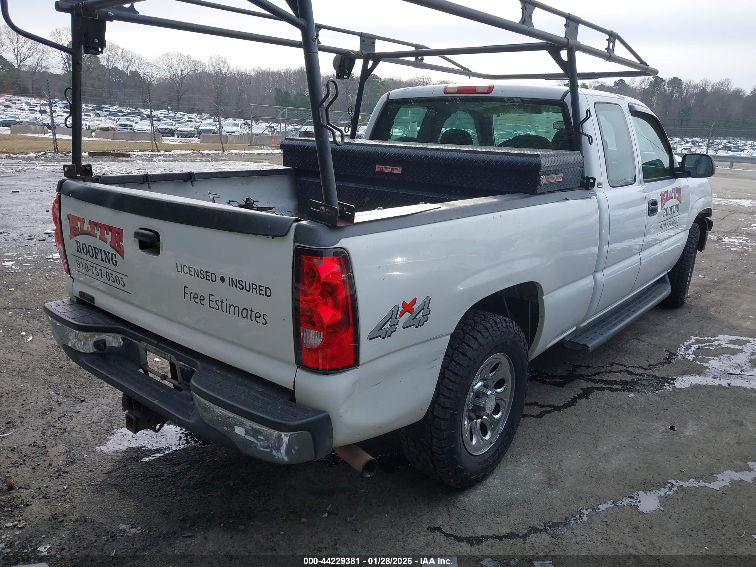 CHEVROLET SILVERADO image 4