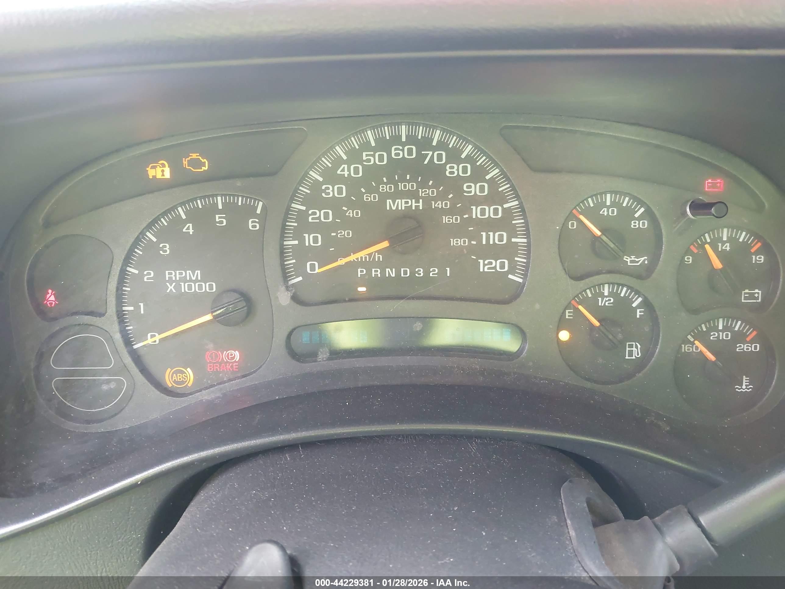 CHEVROLET SILVERADO image 7
