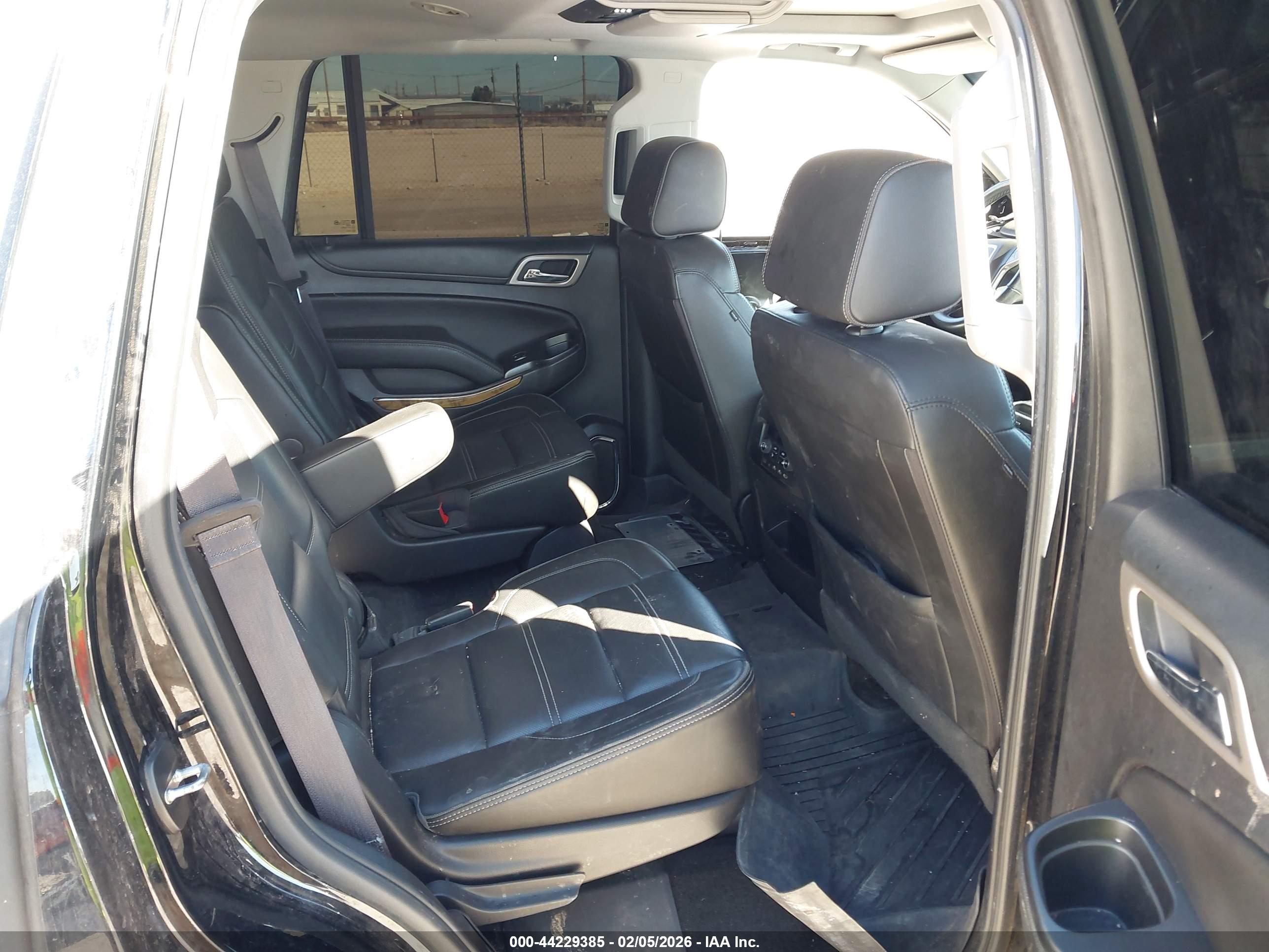 GMC YUKON image 8