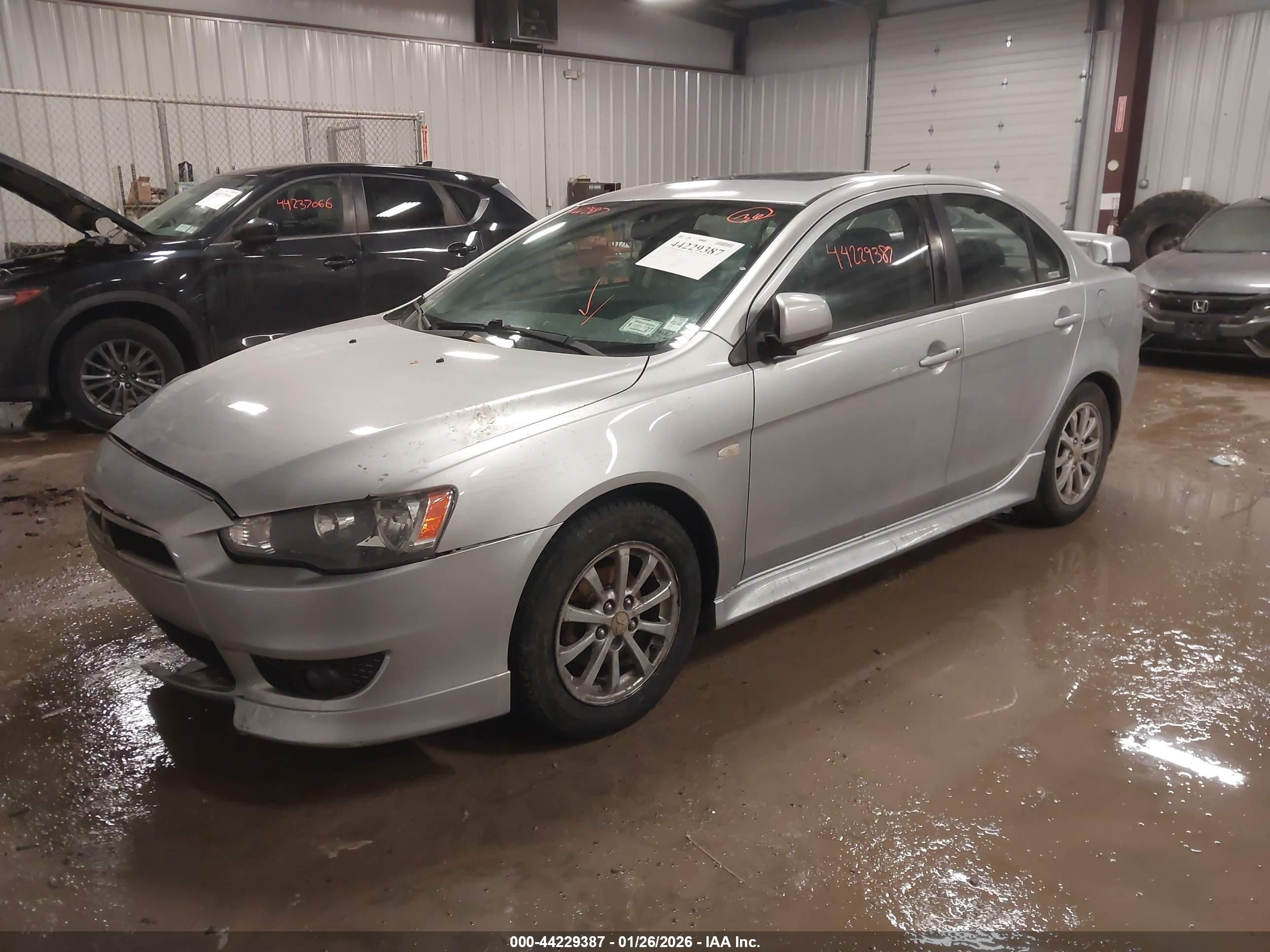 MITSUBISHI LANCER image 2