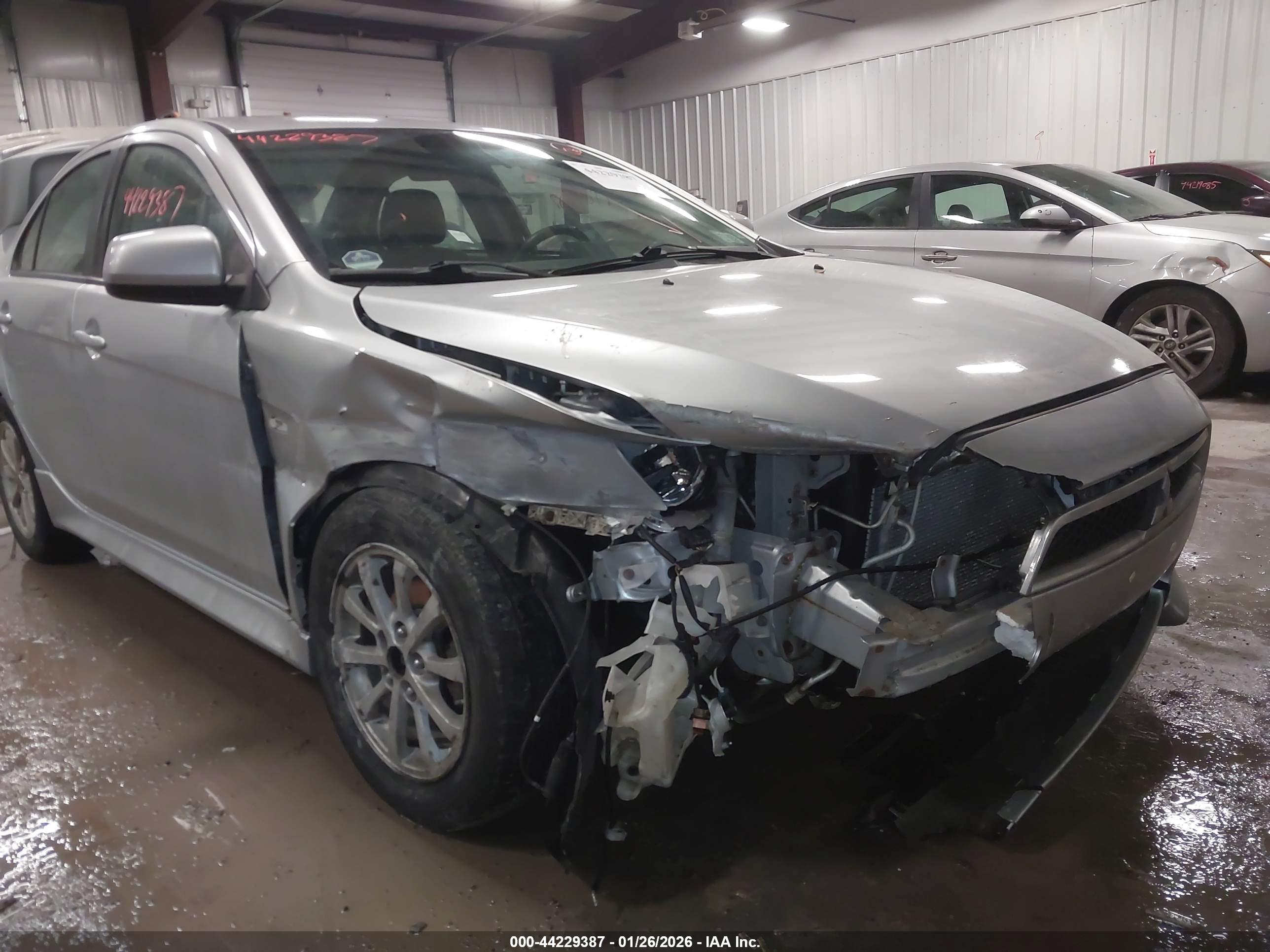 MITSUBISHI LANCER image 6