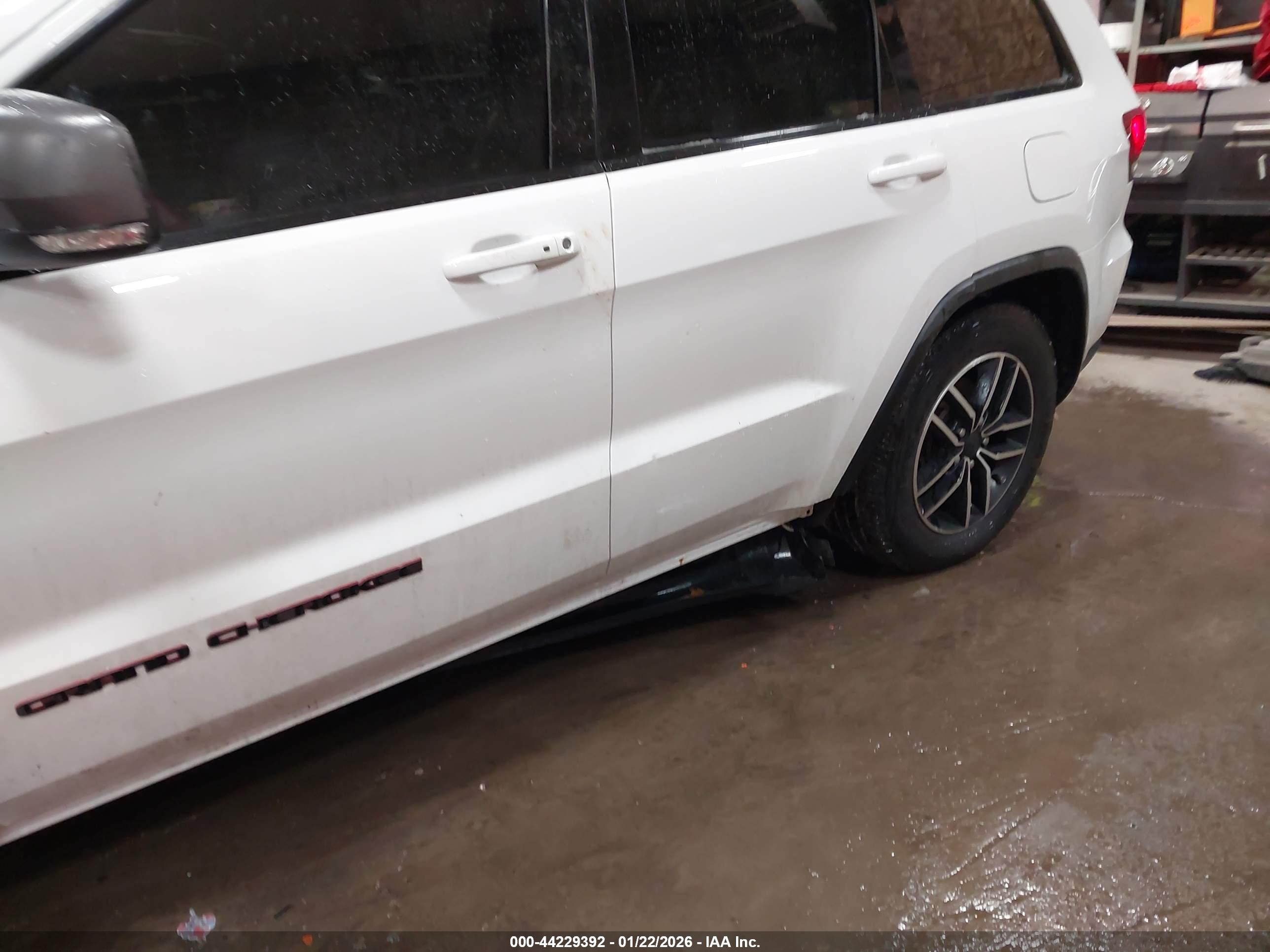 JEEP GRAND image 6