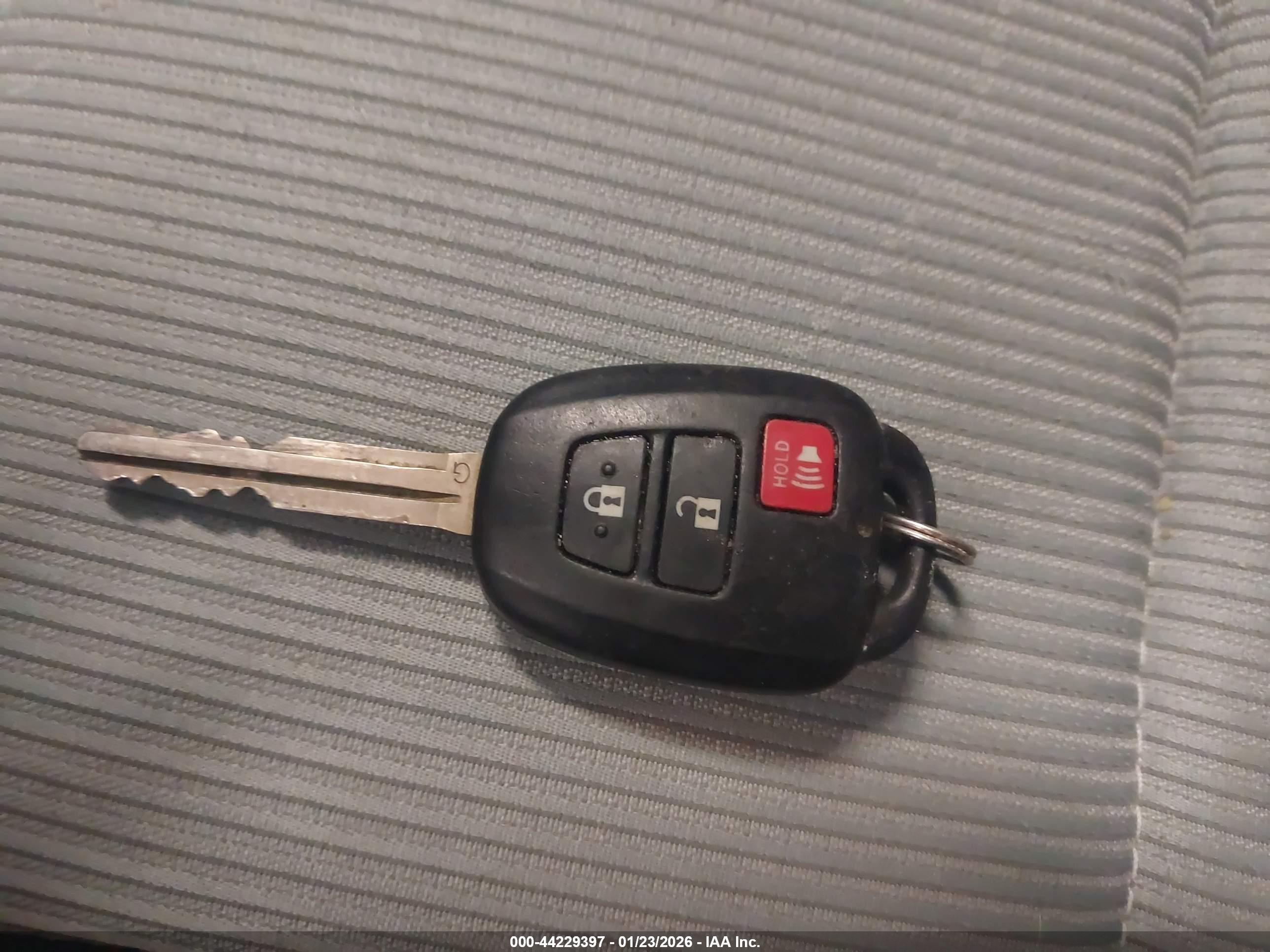 TOYOTA PRIUS image 11