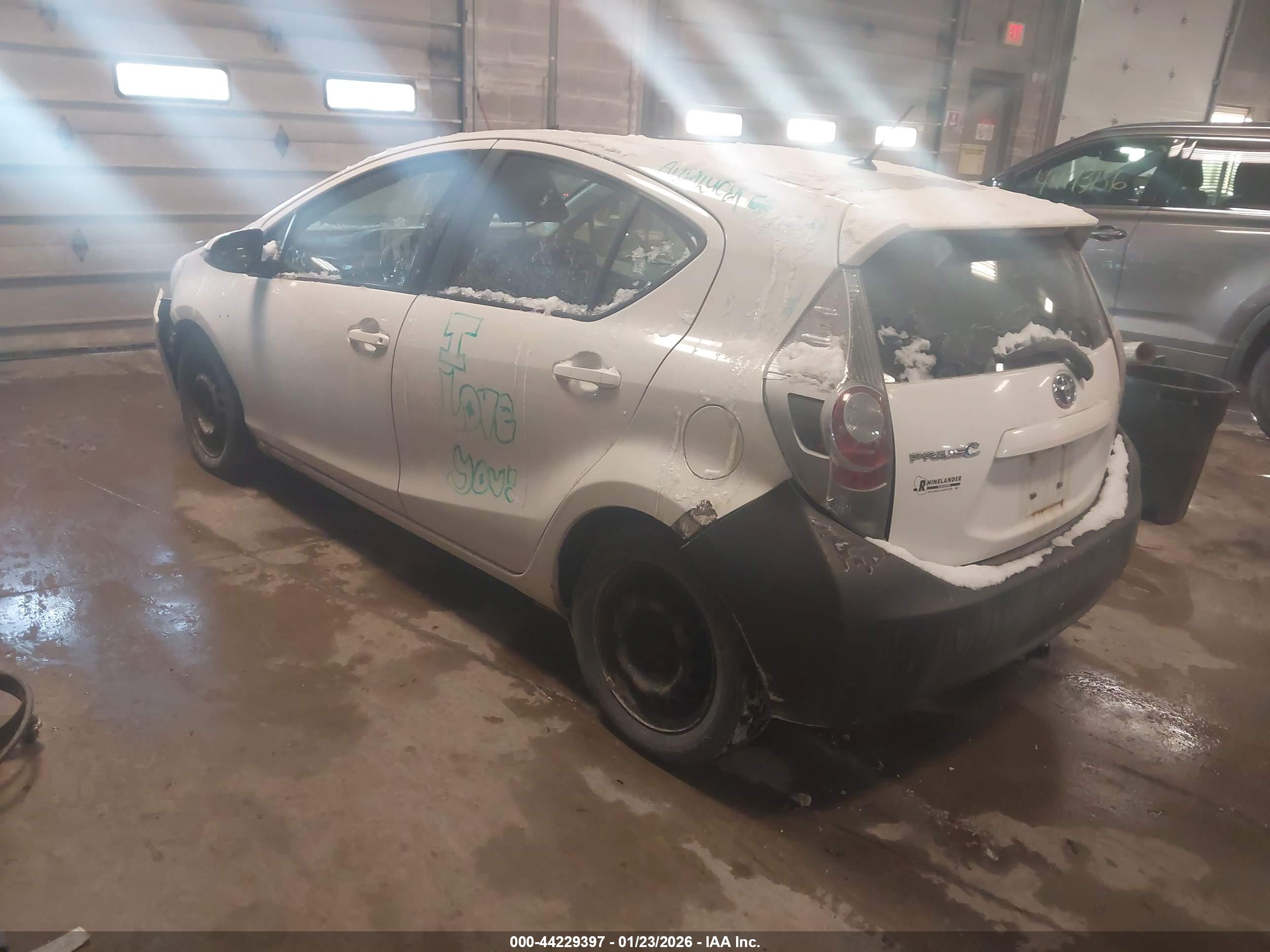 TOYOTA PRIUS image 3