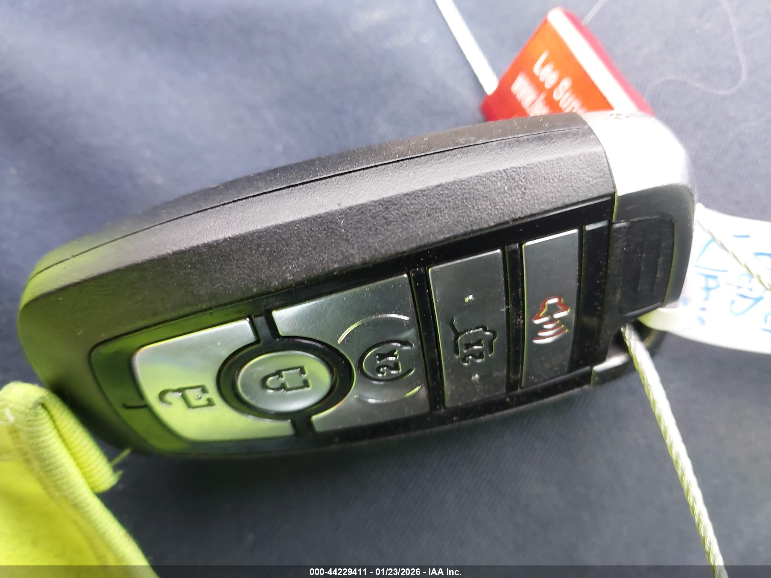 FORD EXPLORER image 11