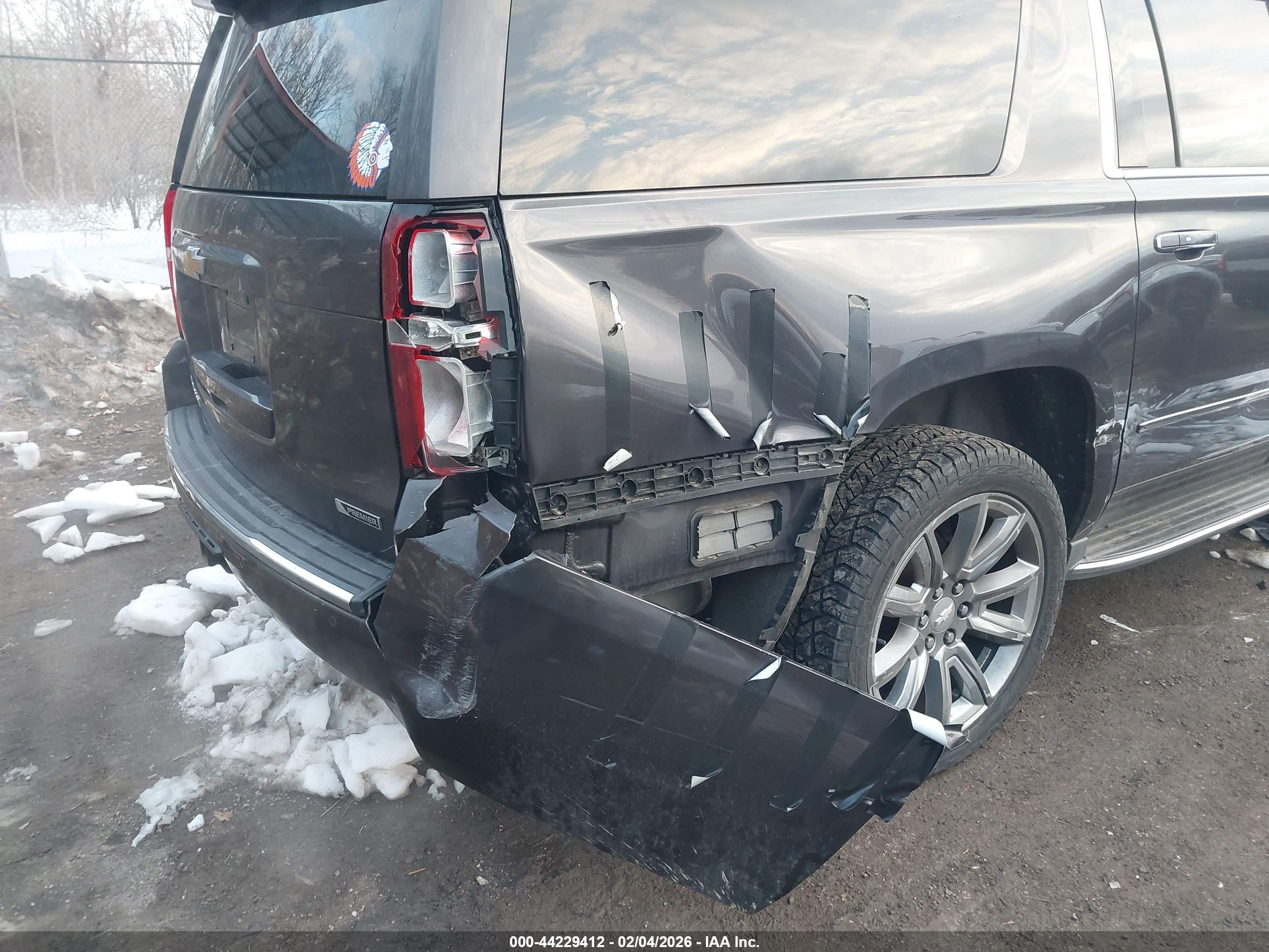CHEVROLET SUBURBAN image 6