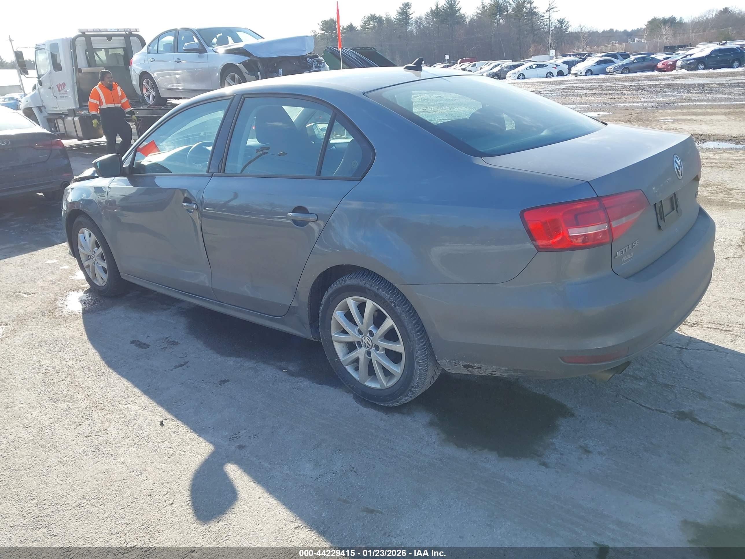 VOLKSWAGEN JETTA image 3