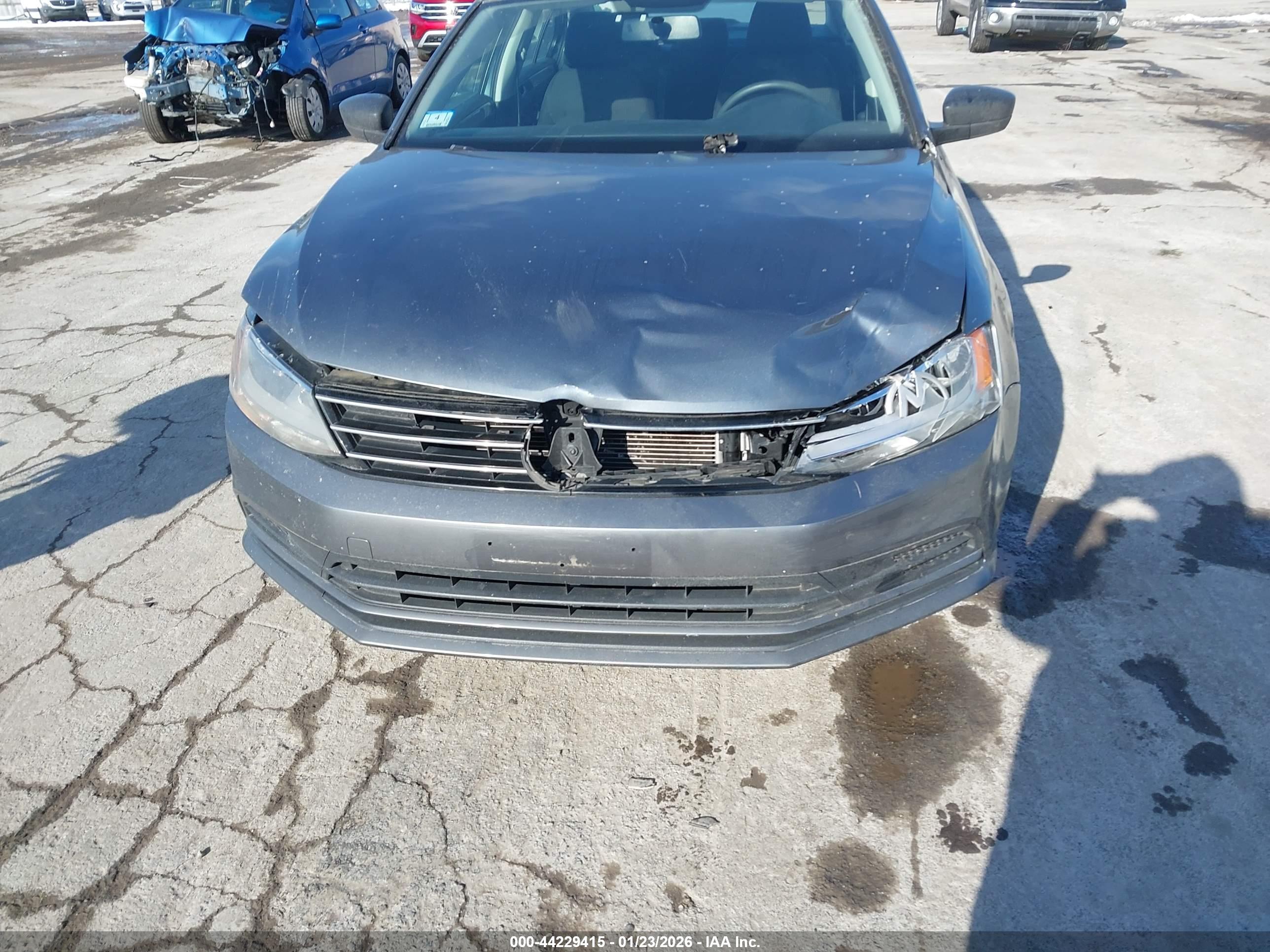 VOLKSWAGEN JETTA image 6