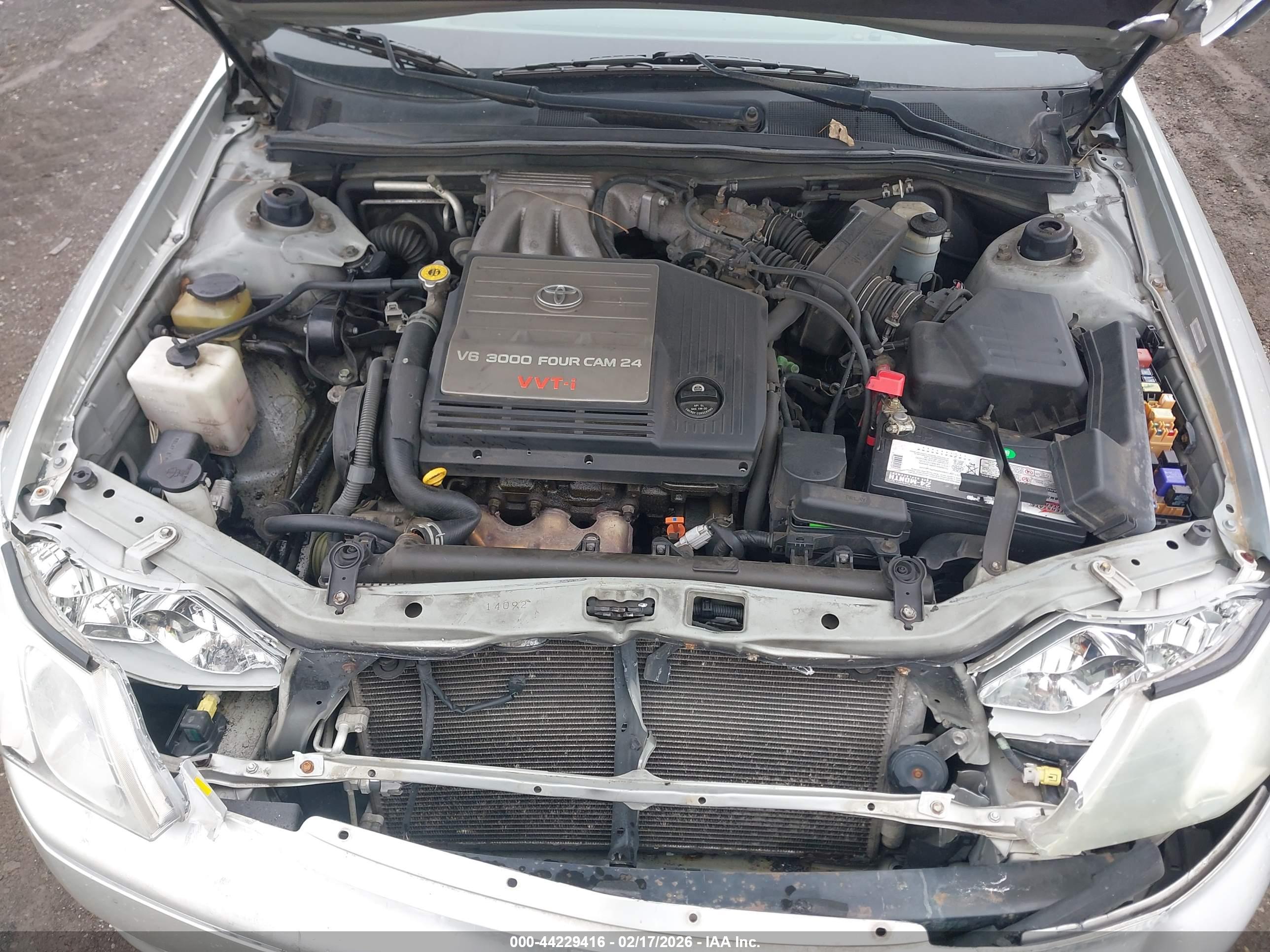 TOYOTA AVALON image 10
