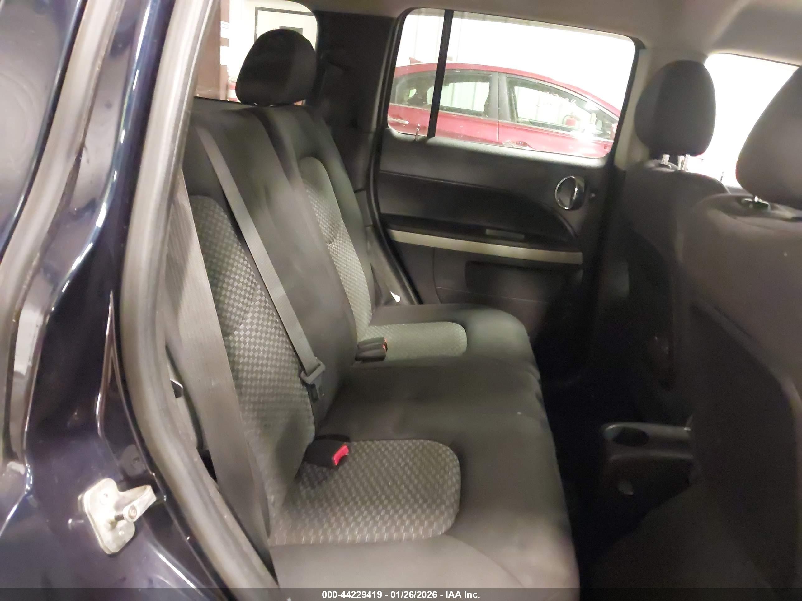 CHEVROLET HHR image 8