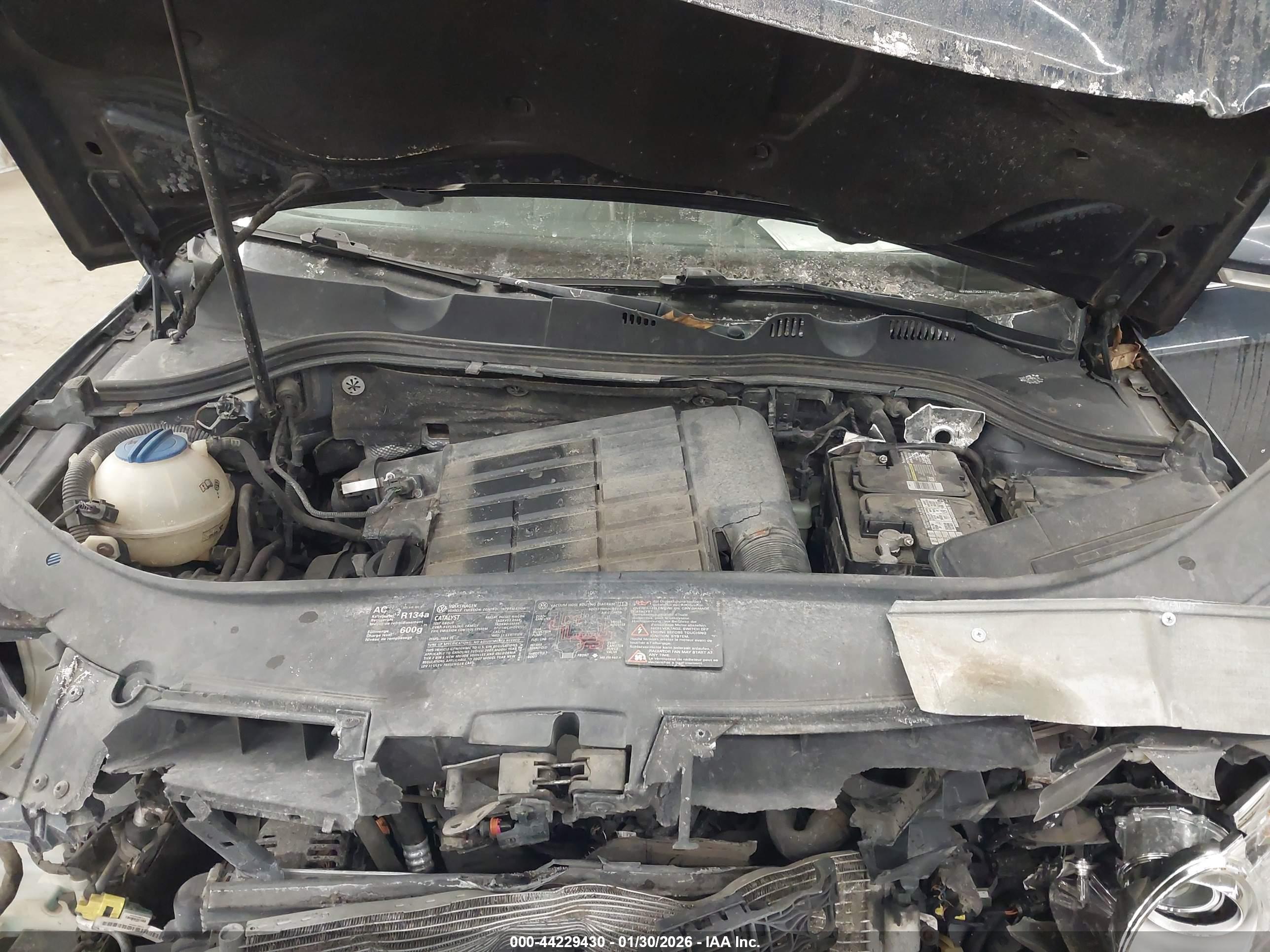 VOLKSWAGEN PASSAT image 10