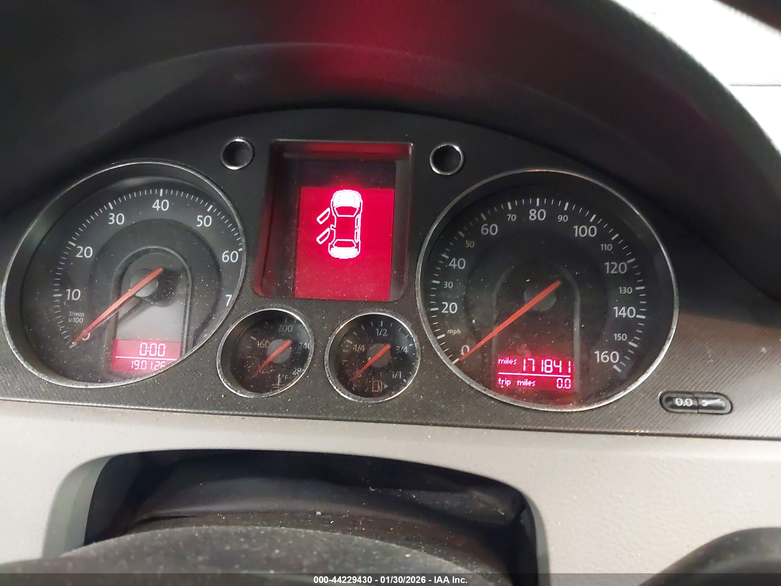VOLKSWAGEN PASSAT image 7