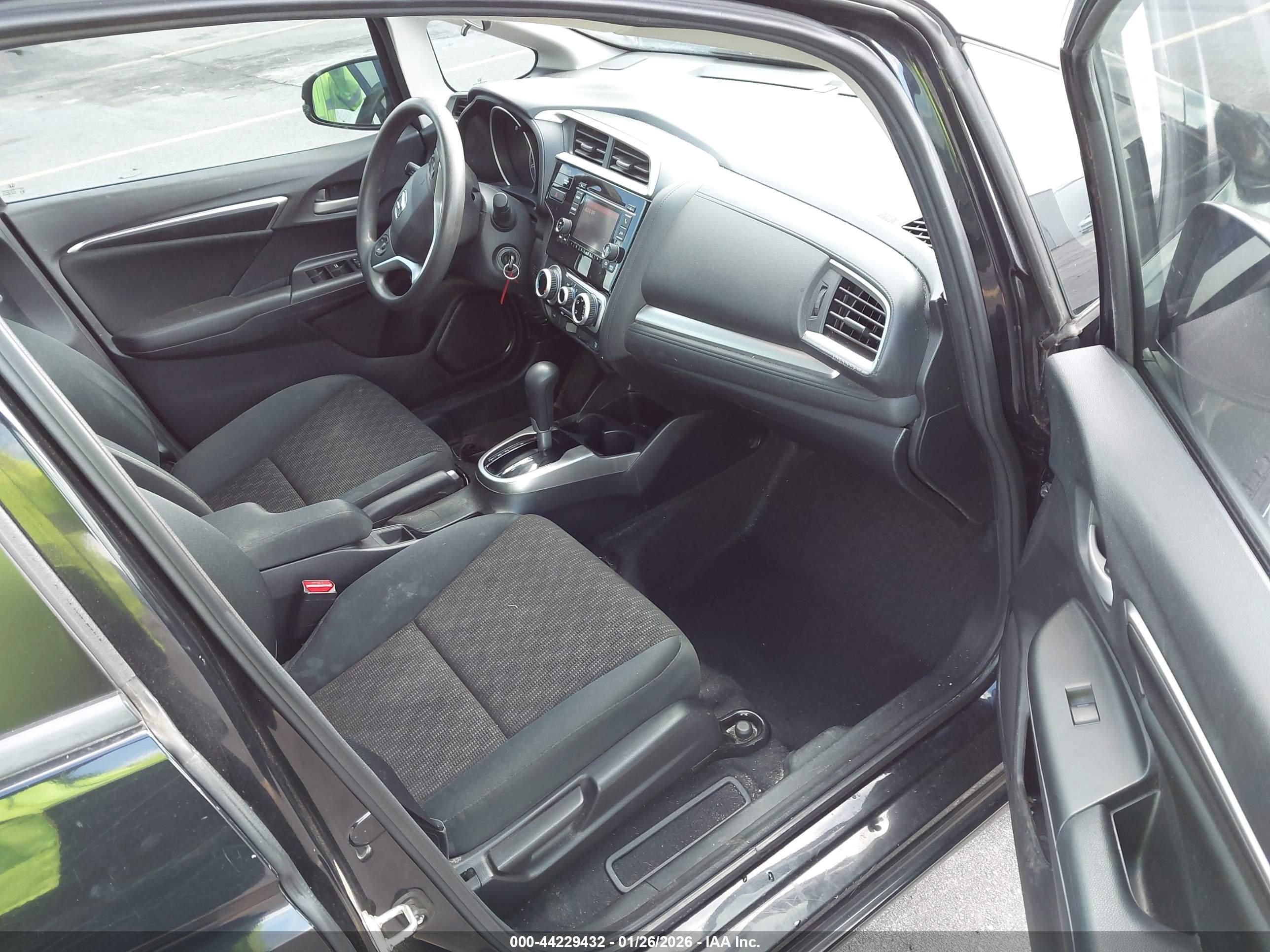 HONDA FIT image 5