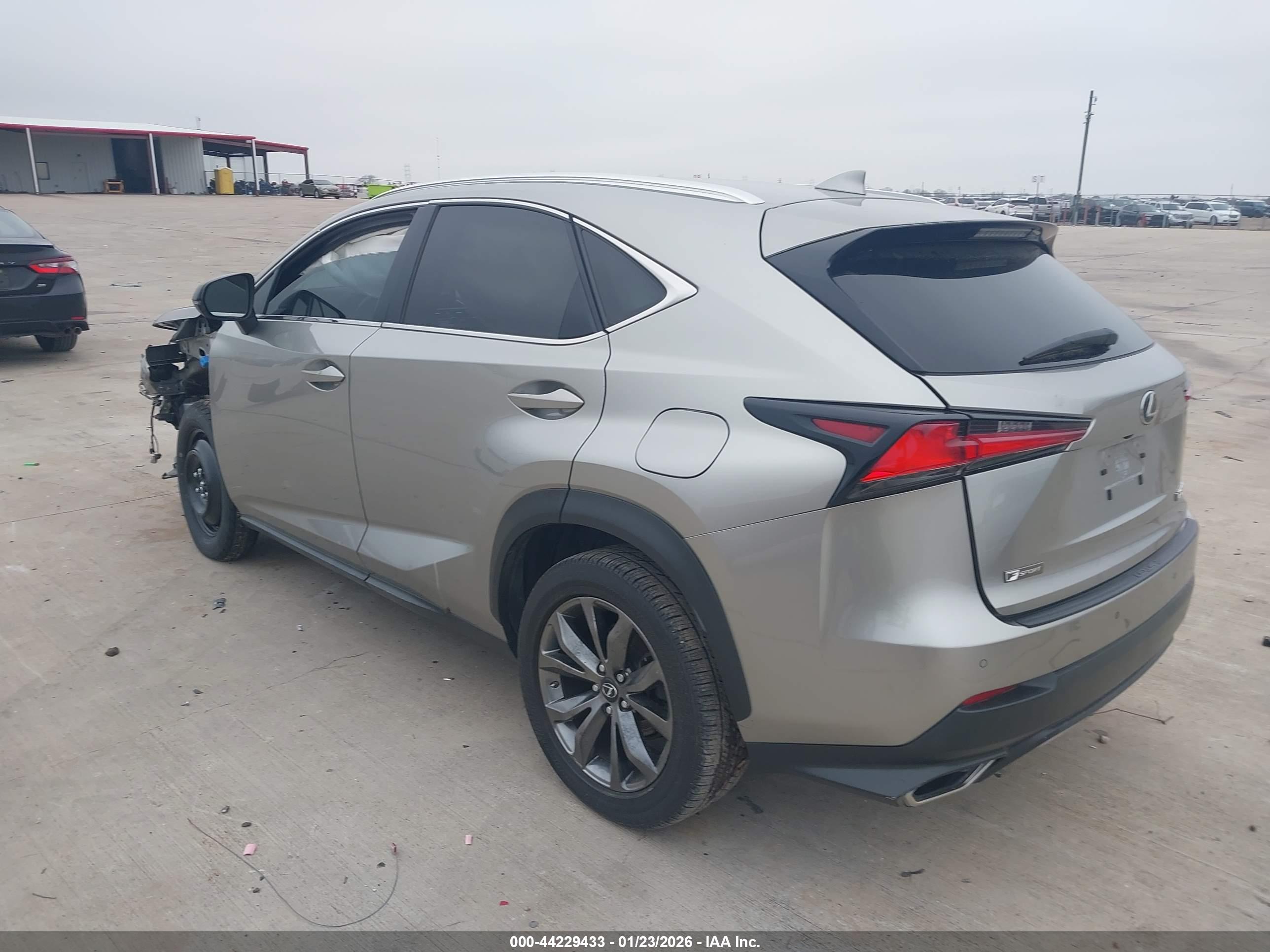 LEXUS NX image 3