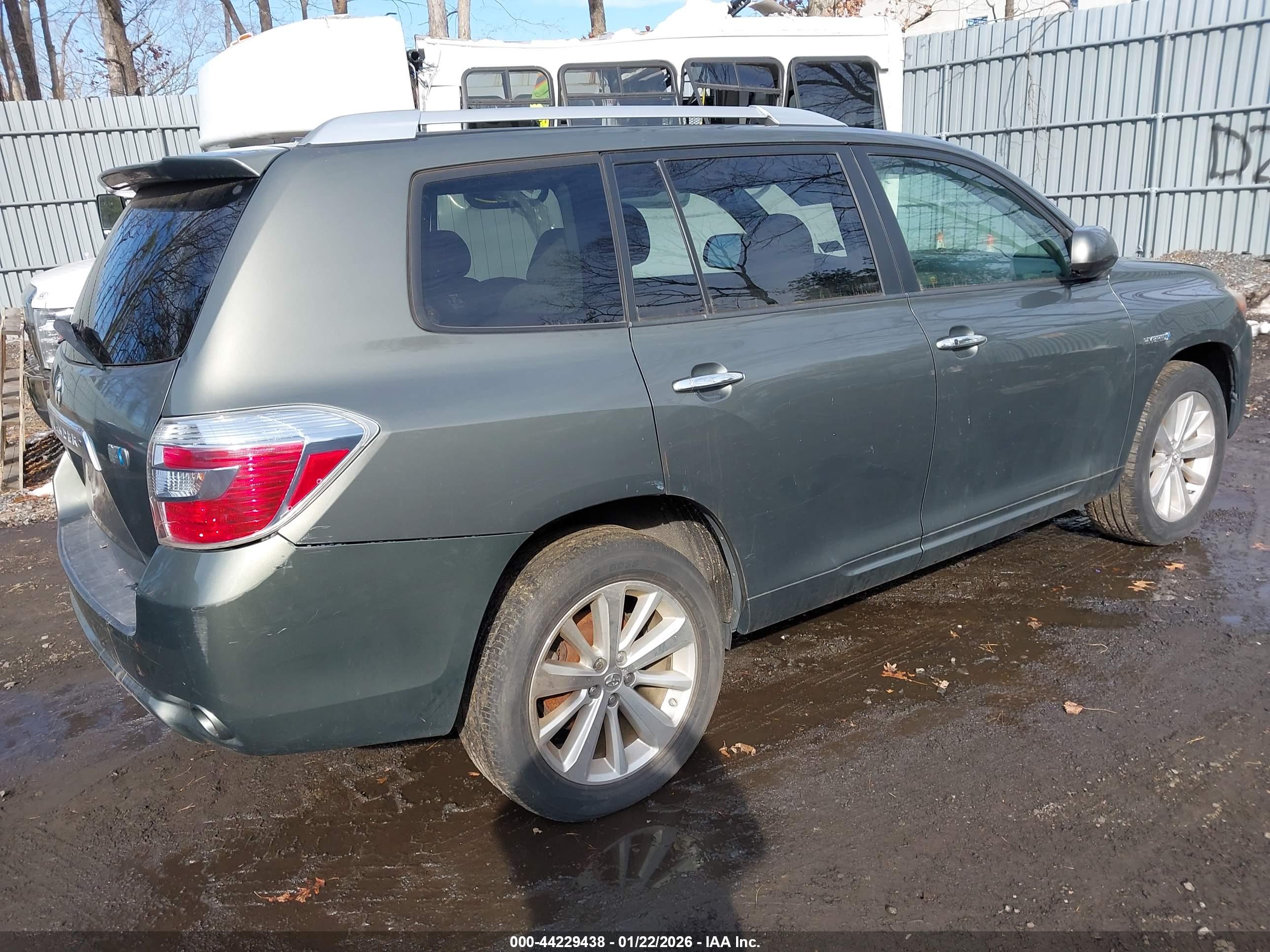 TOYOTA HIGHLANDER image 4