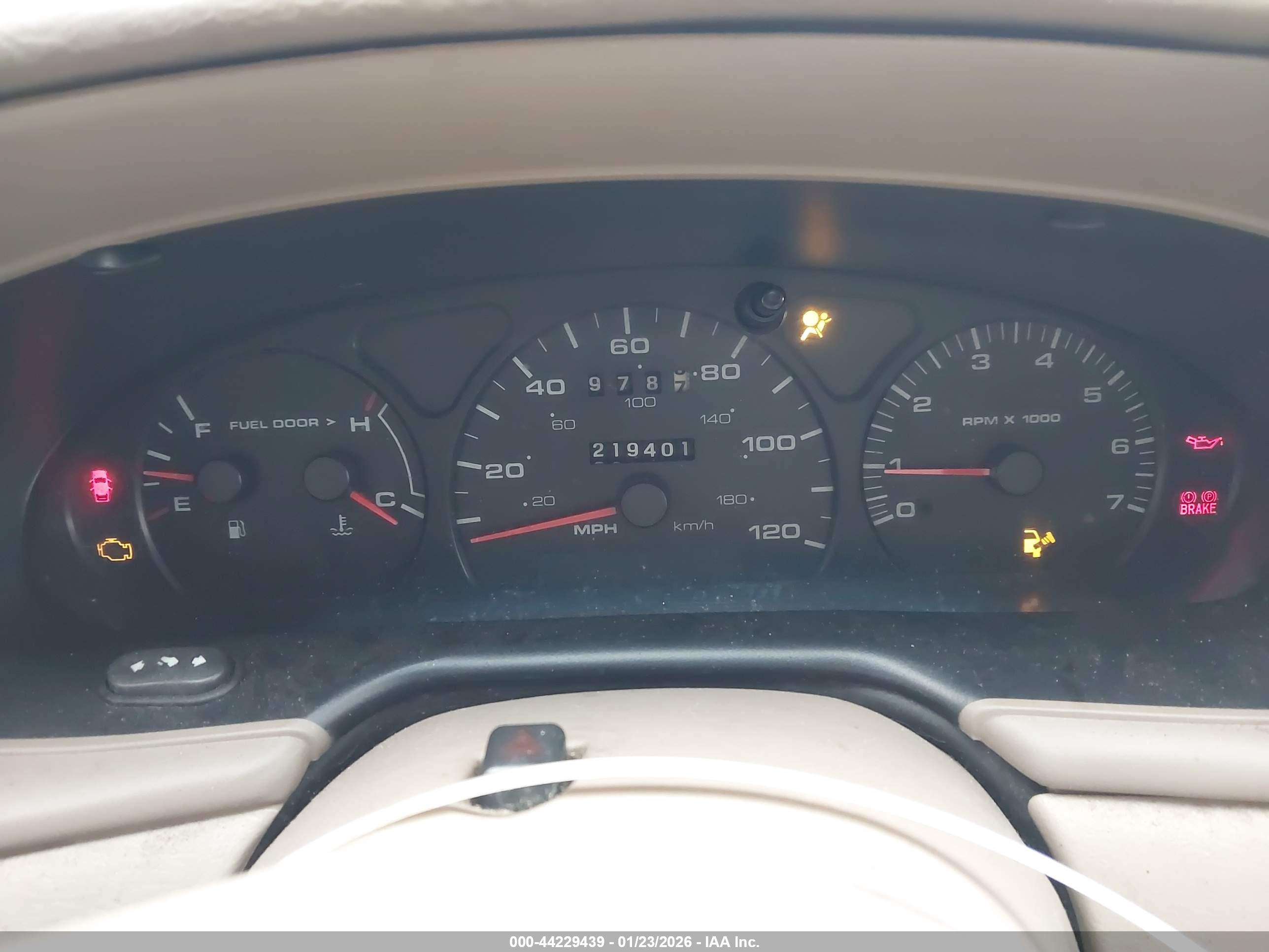 FORD TAURUS image 7