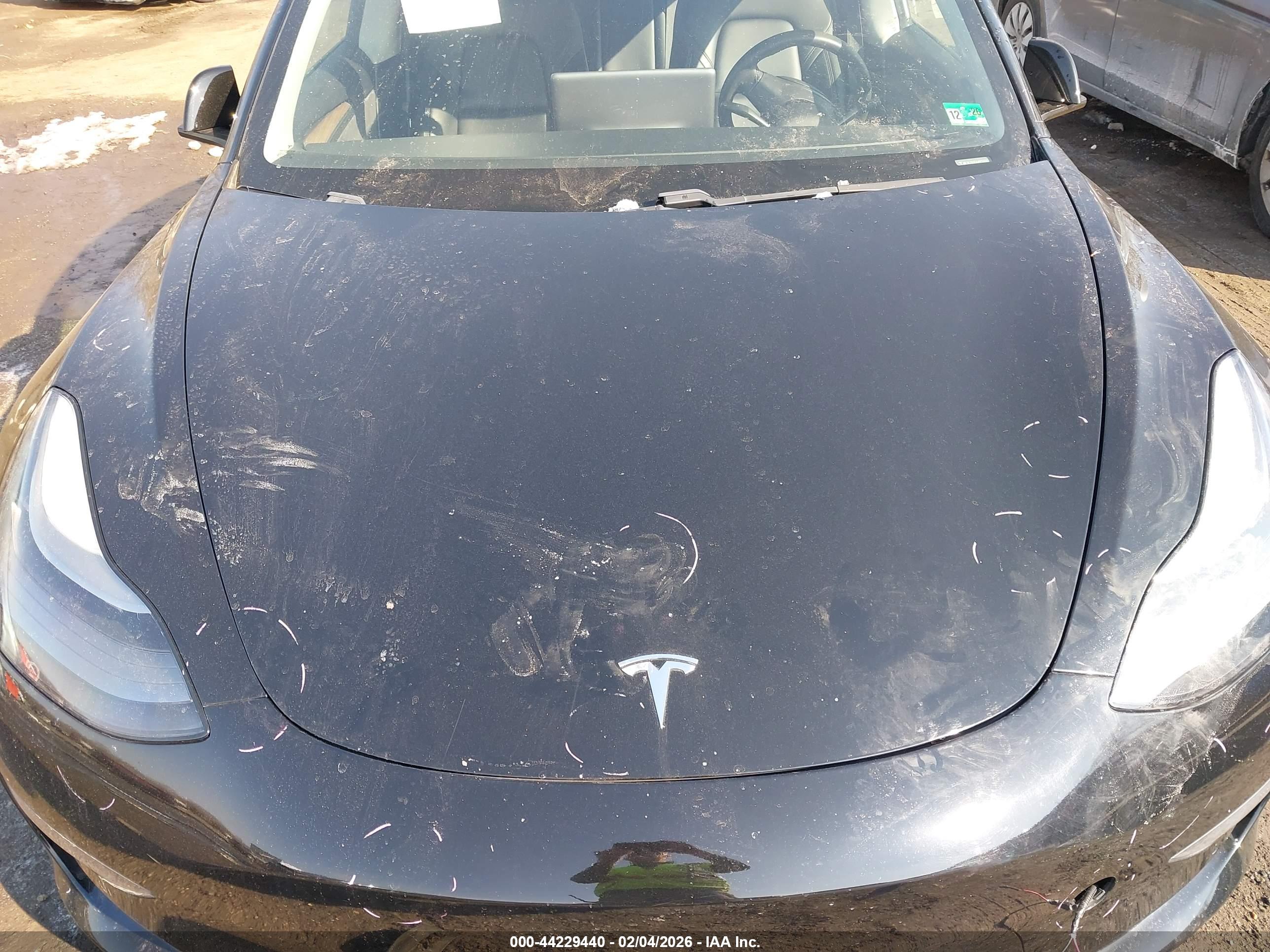 TESLA MODEL image 10