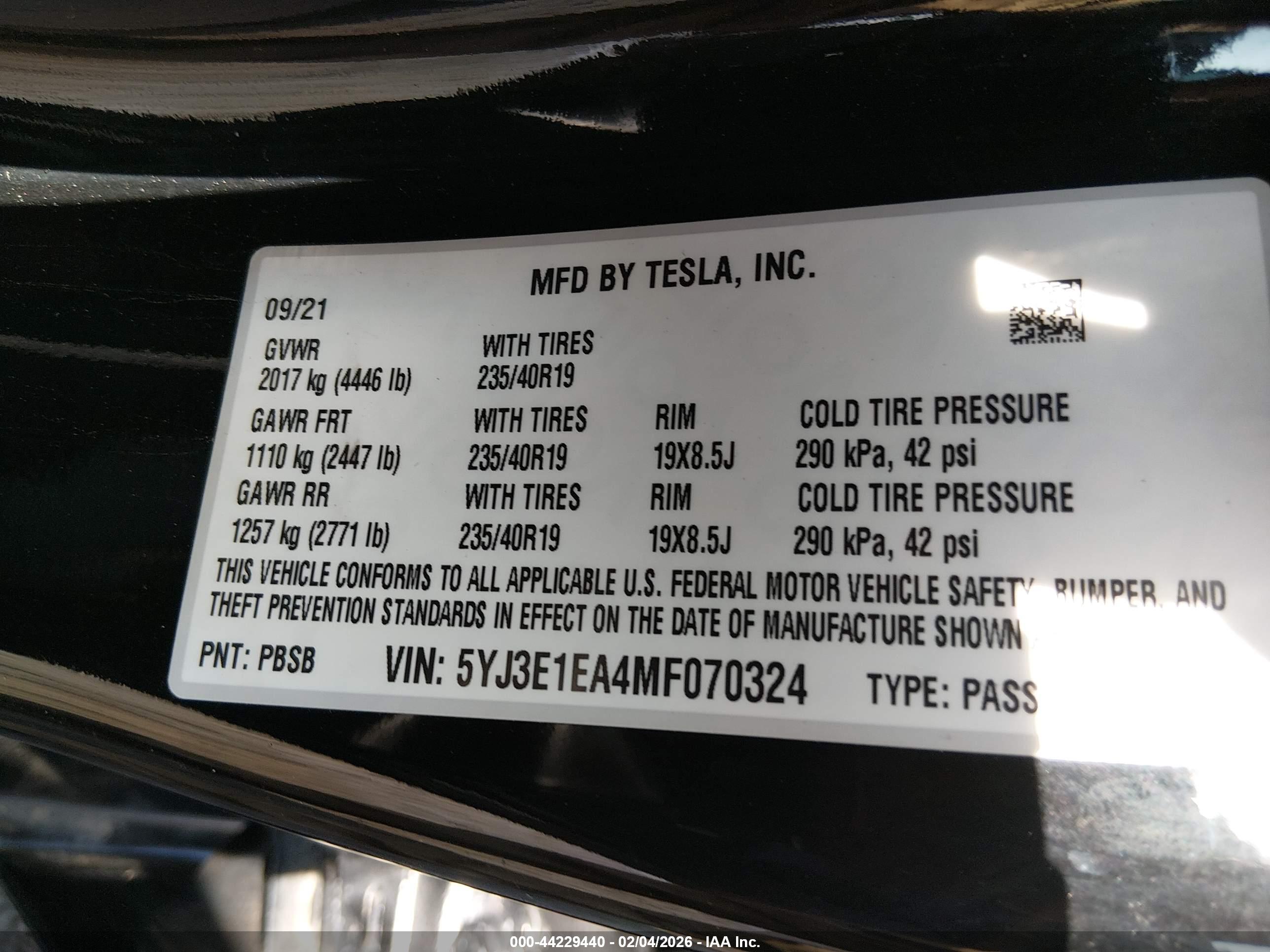 TESLA MODEL image 9