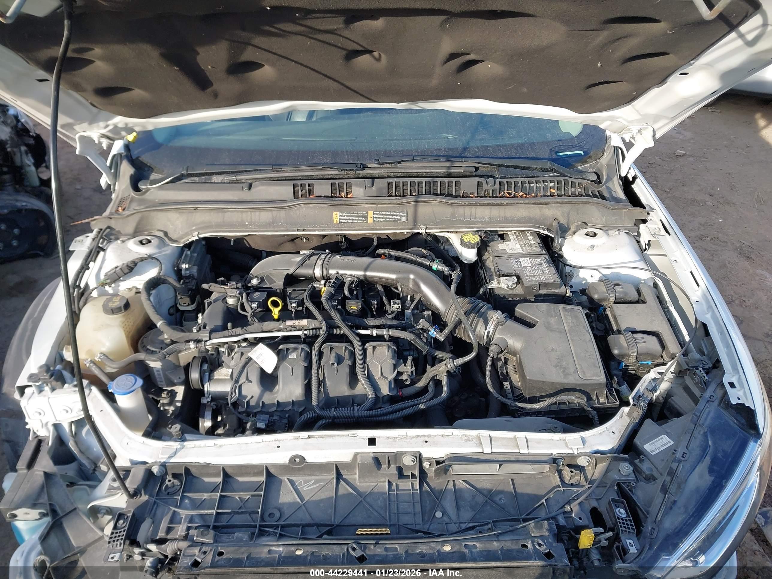 FORD FUSION image 10