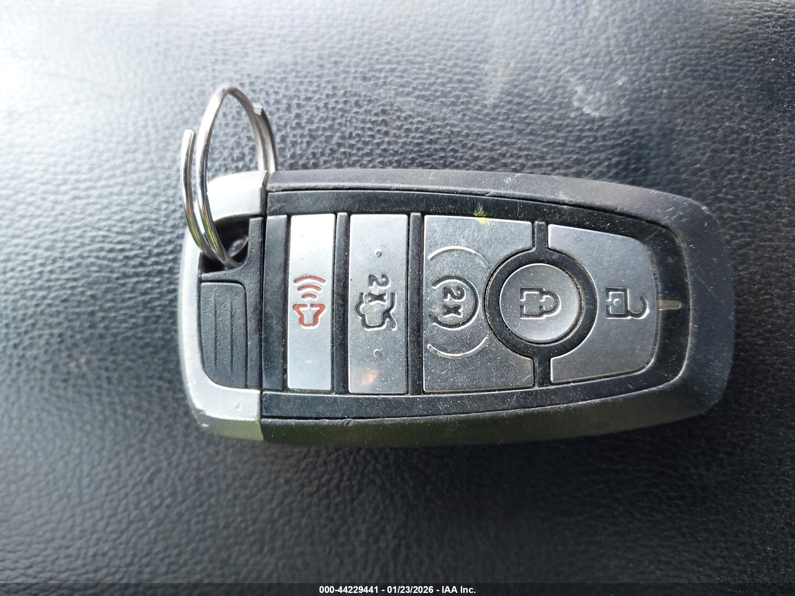FORD FUSION image 11