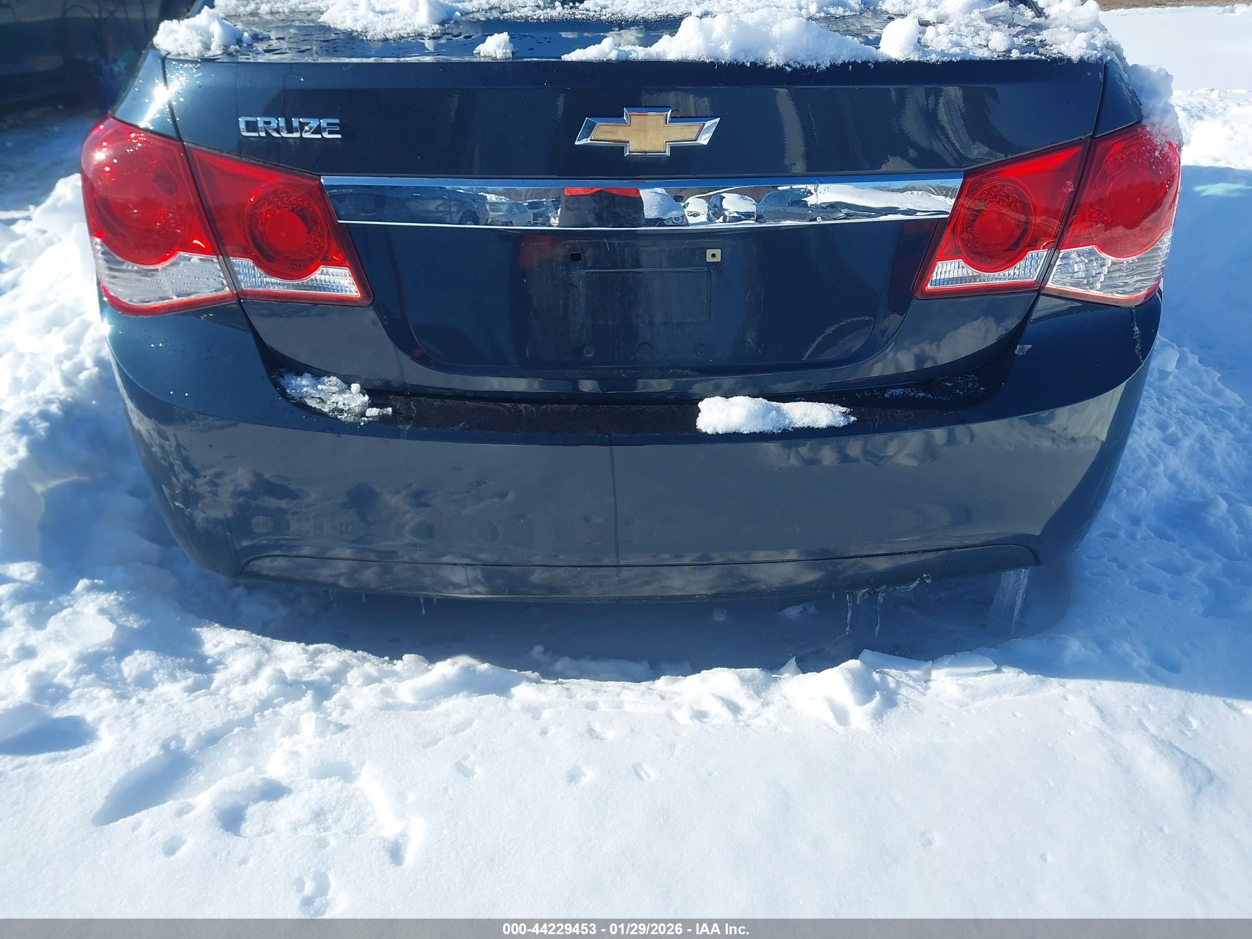 CHEVROLET CRUZE image 6