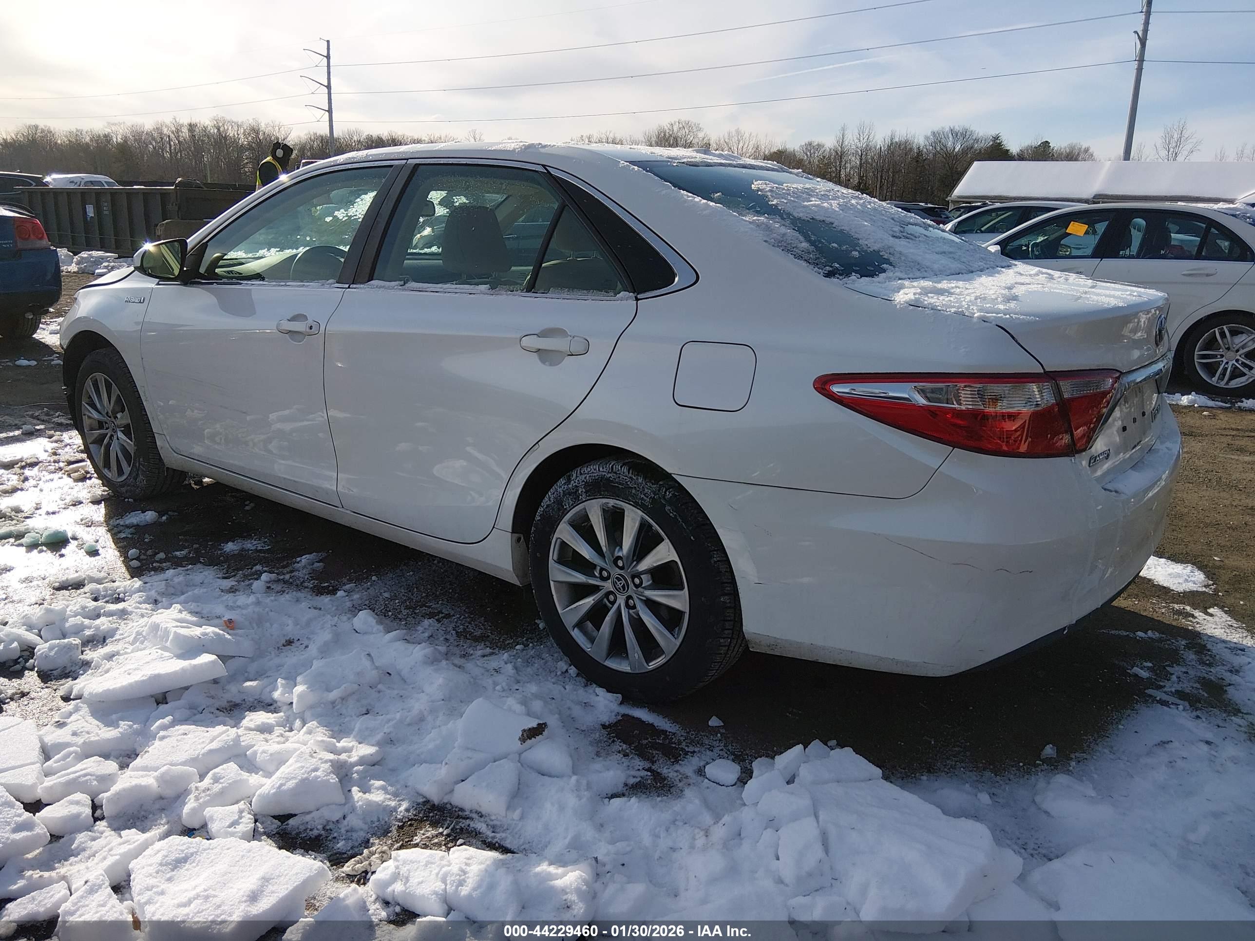 TOYOTA CAMRY image 3