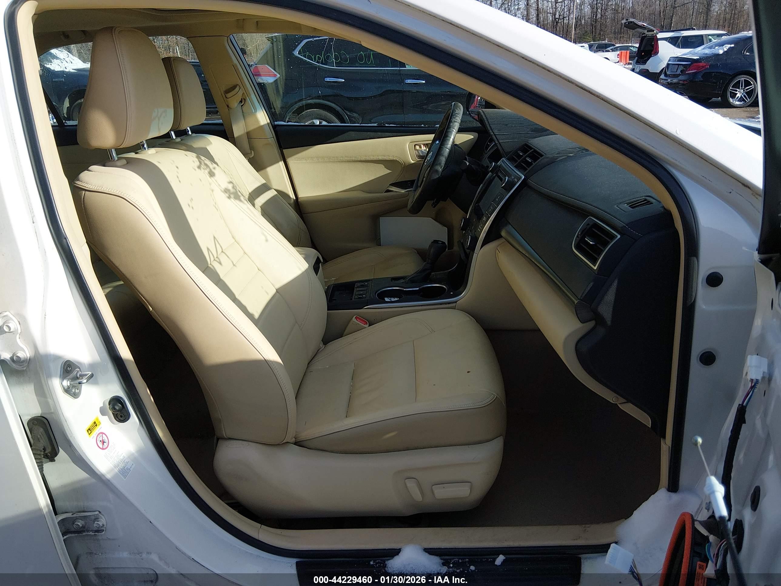 TOYOTA CAMRY image 5