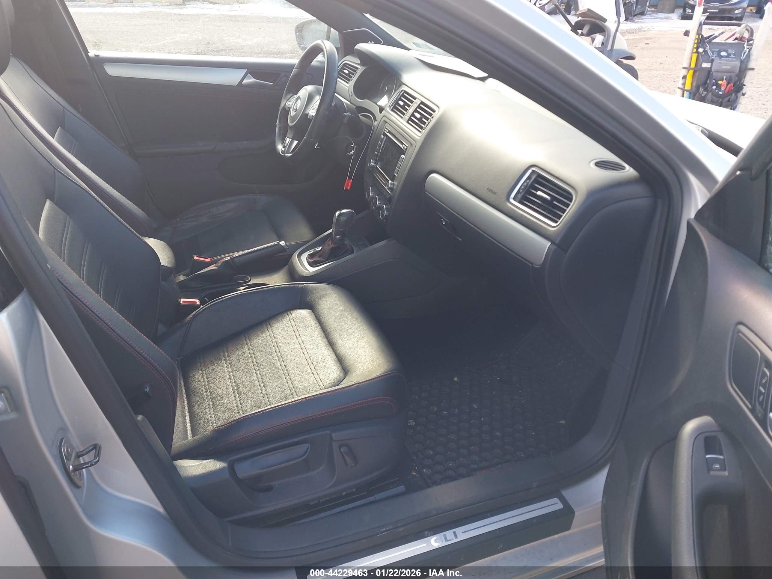VOLKSWAGEN JETTA image 5