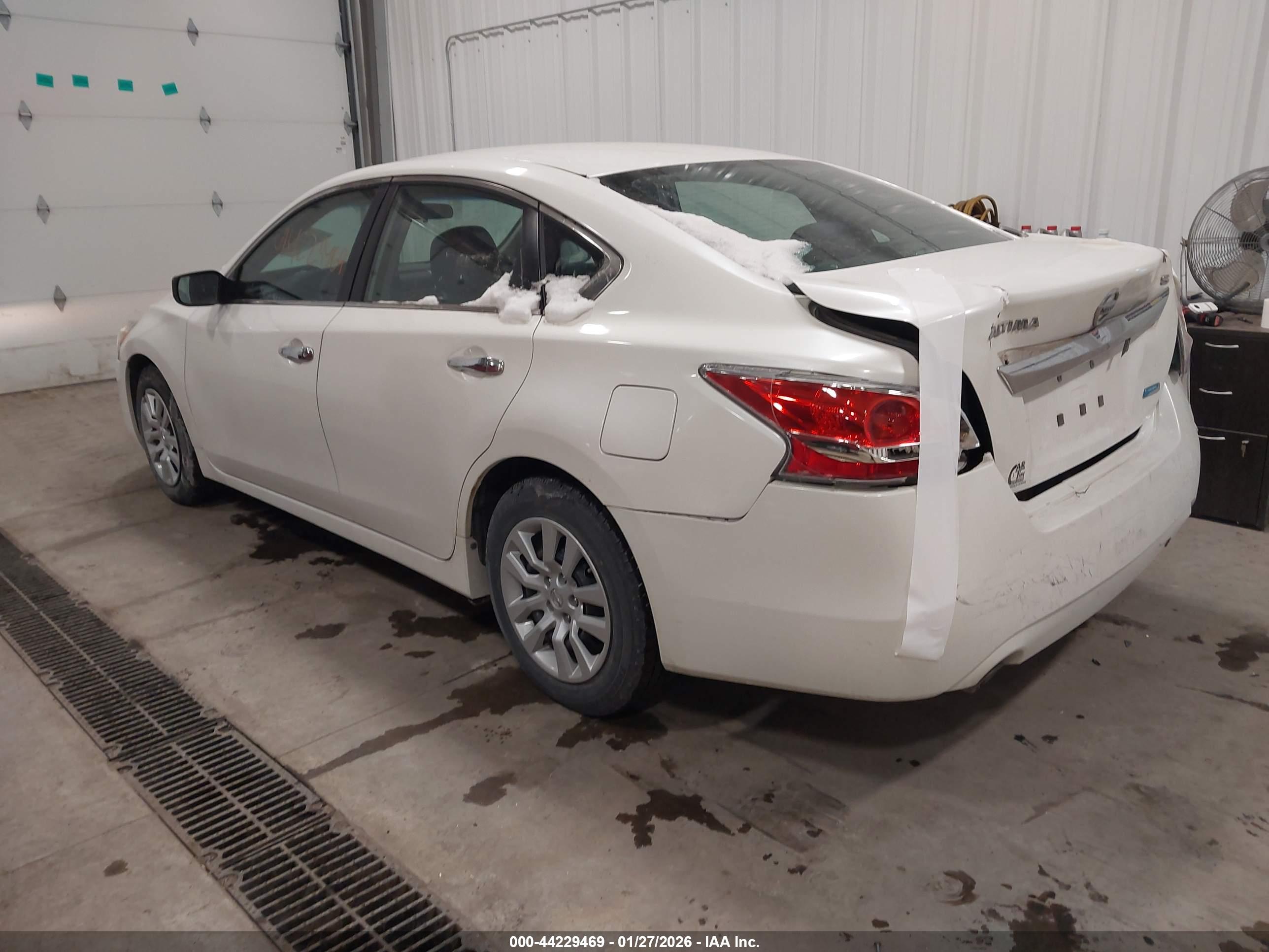 NISSAN ALTIMA image 3