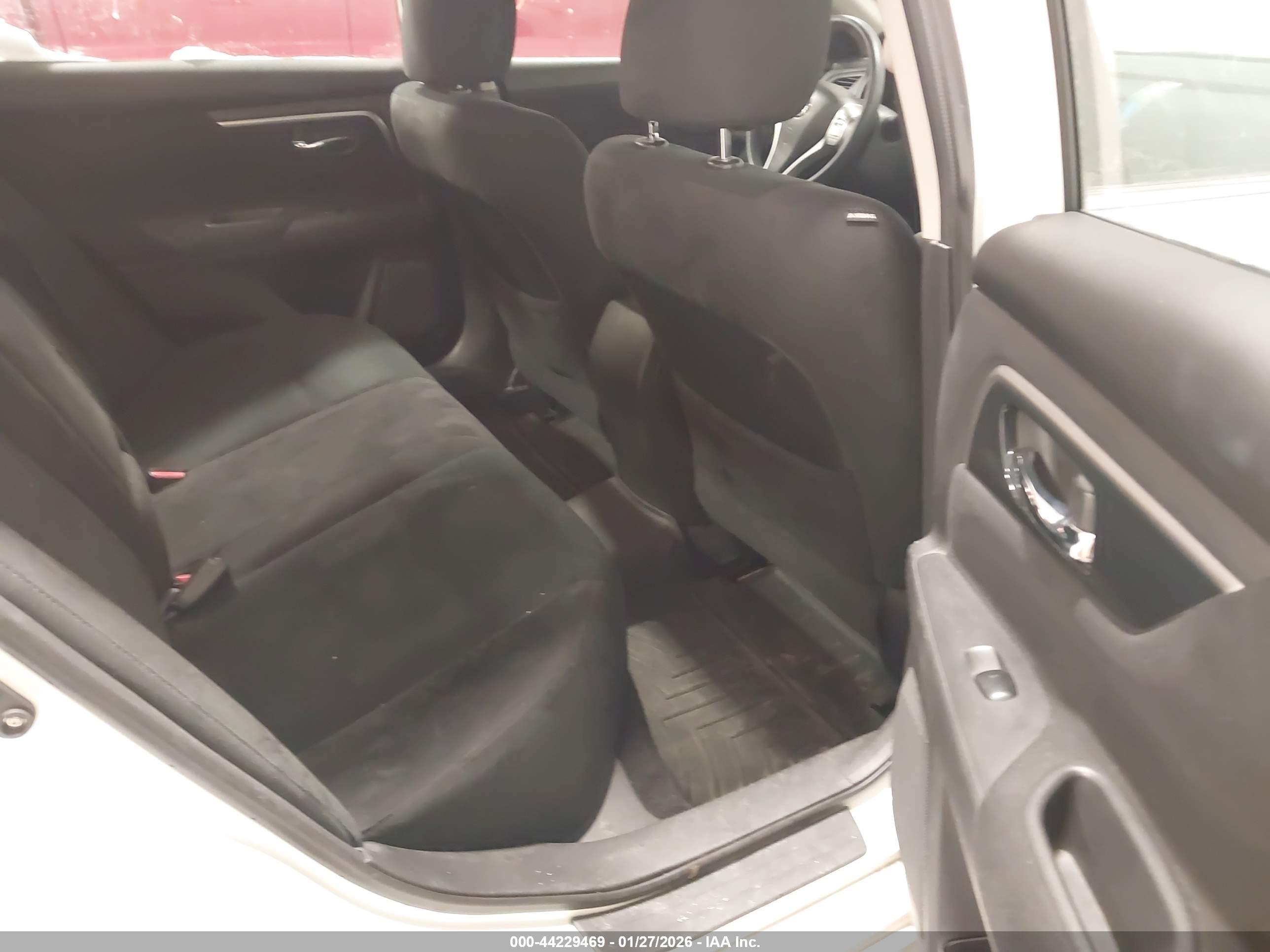 NISSAN ALTIMA image 8