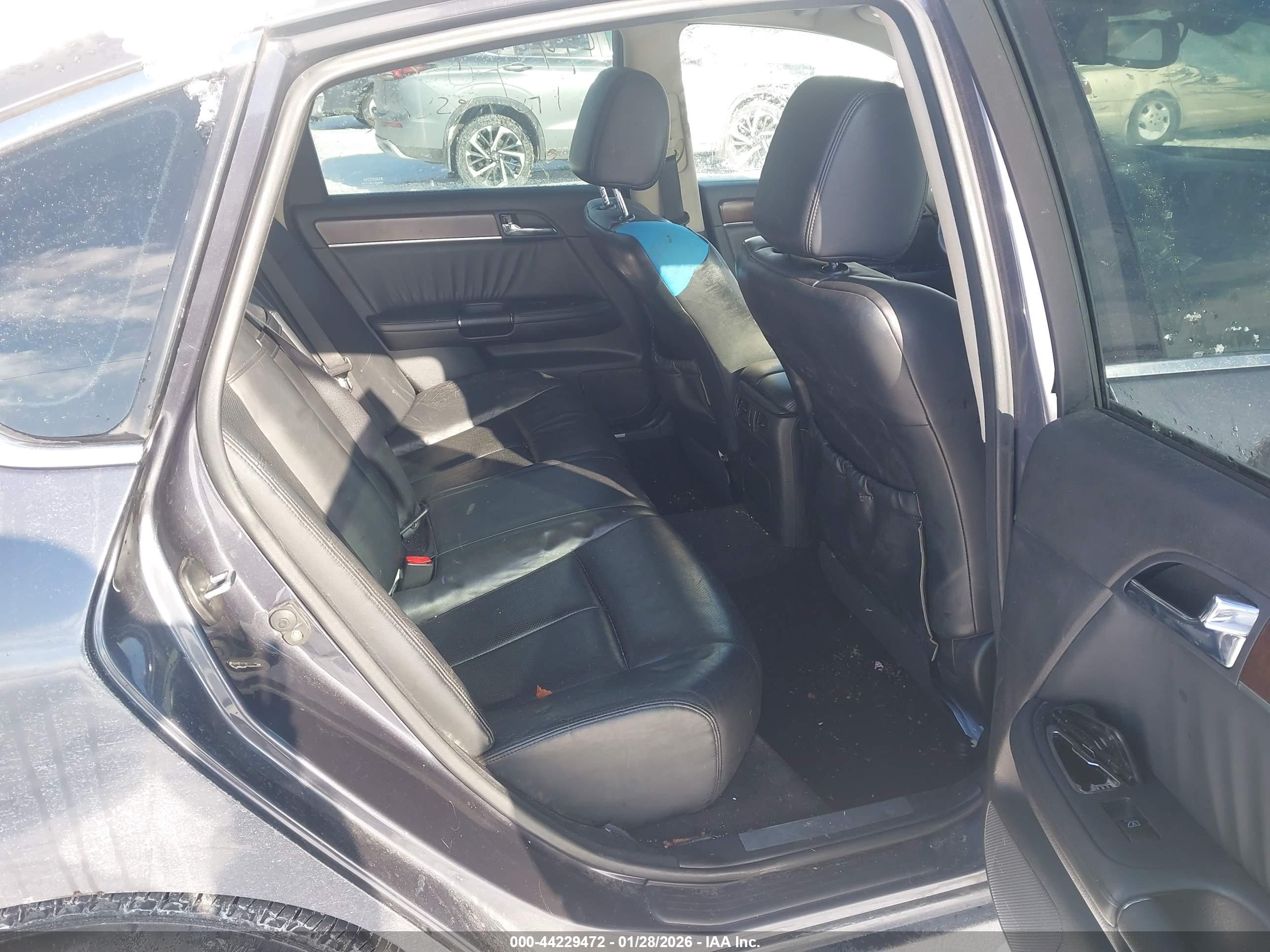 INFINITI M35X image 8