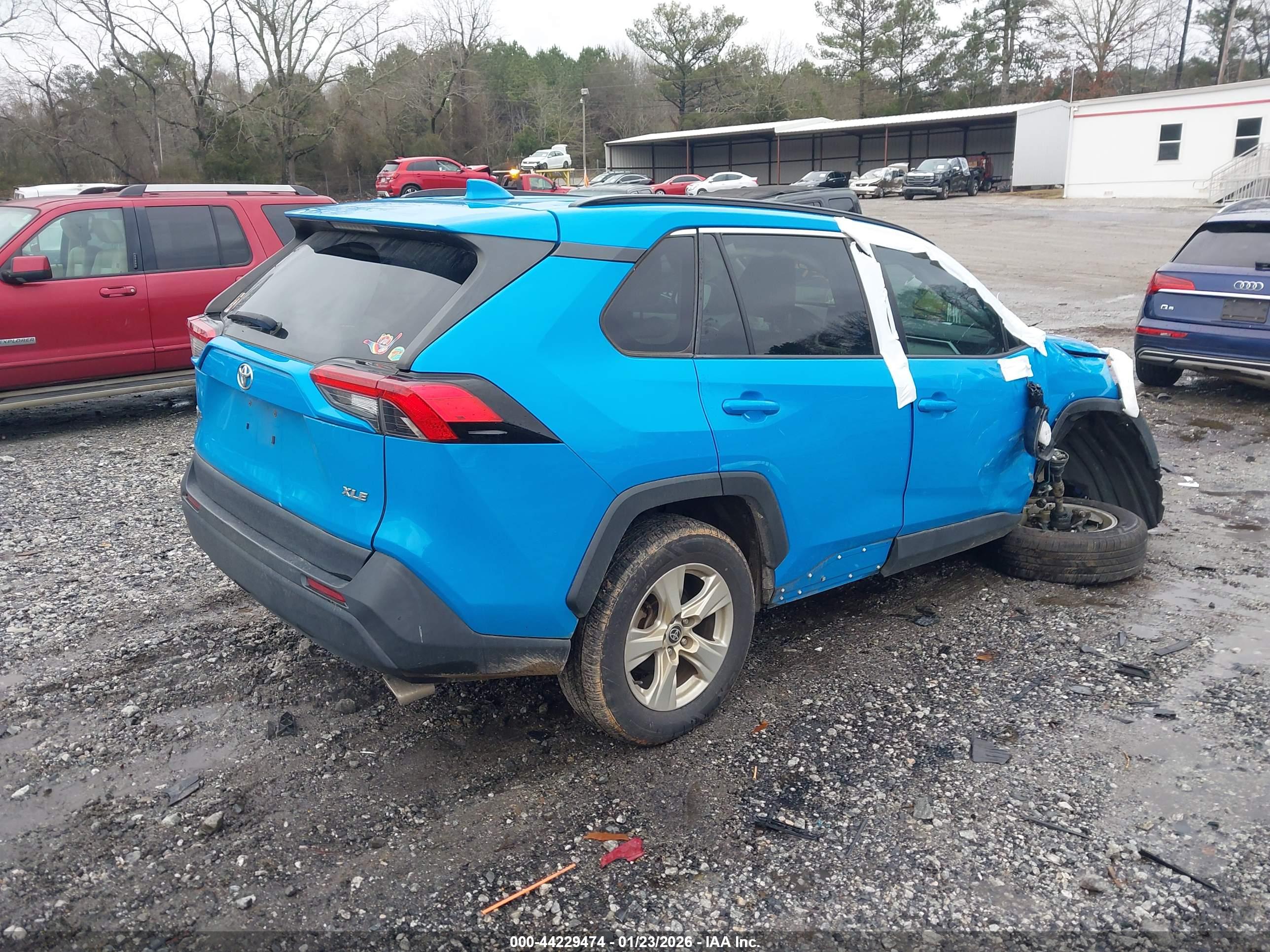 TOYOTA RAV4 image 4