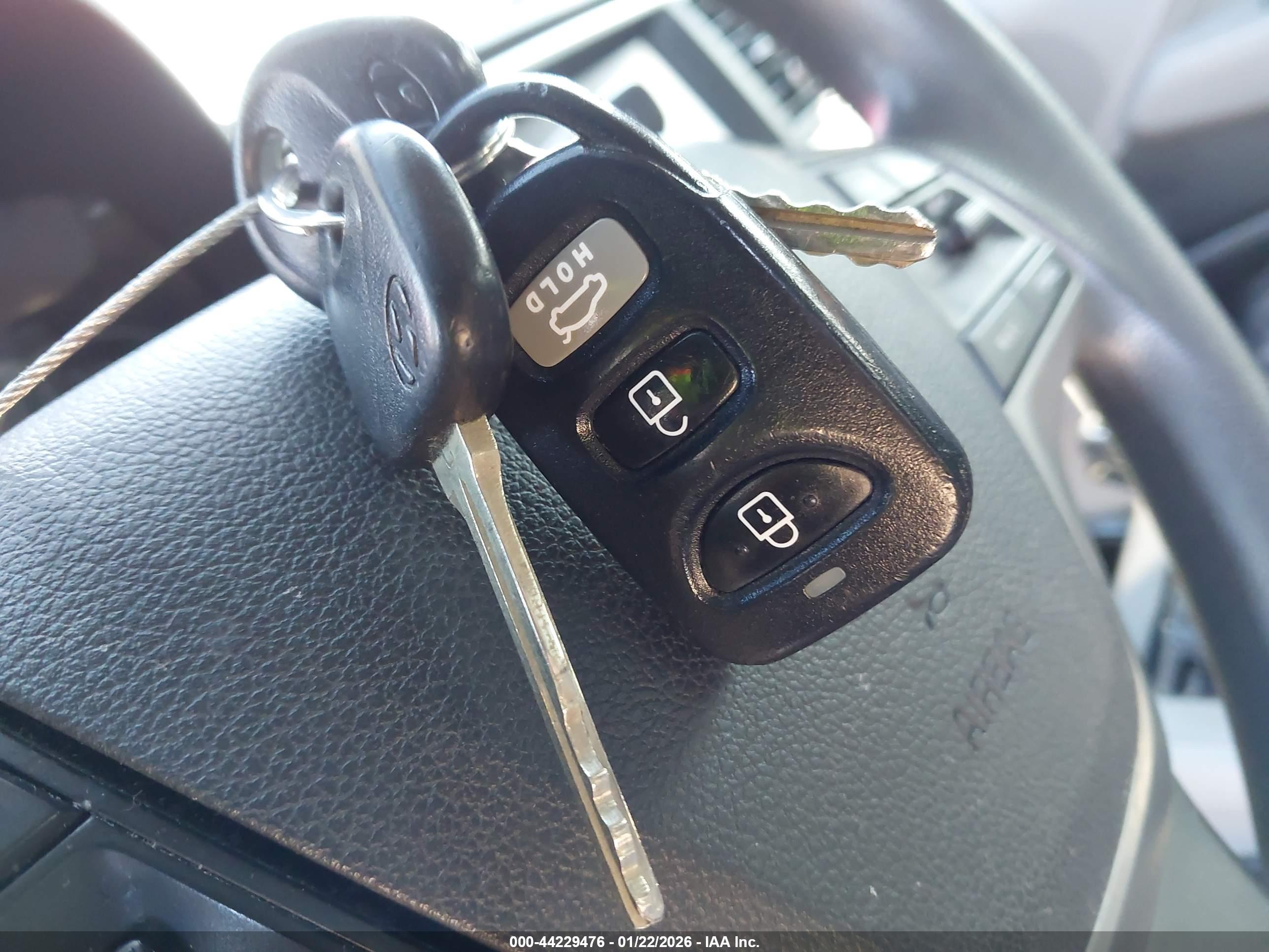 HYUNDAI ELANTRA image 11