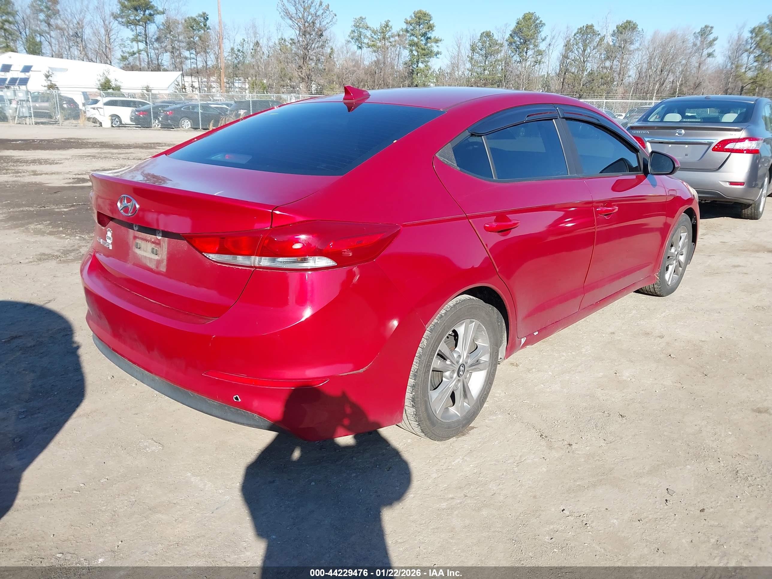 HYUNDAI ELANTRA image 4