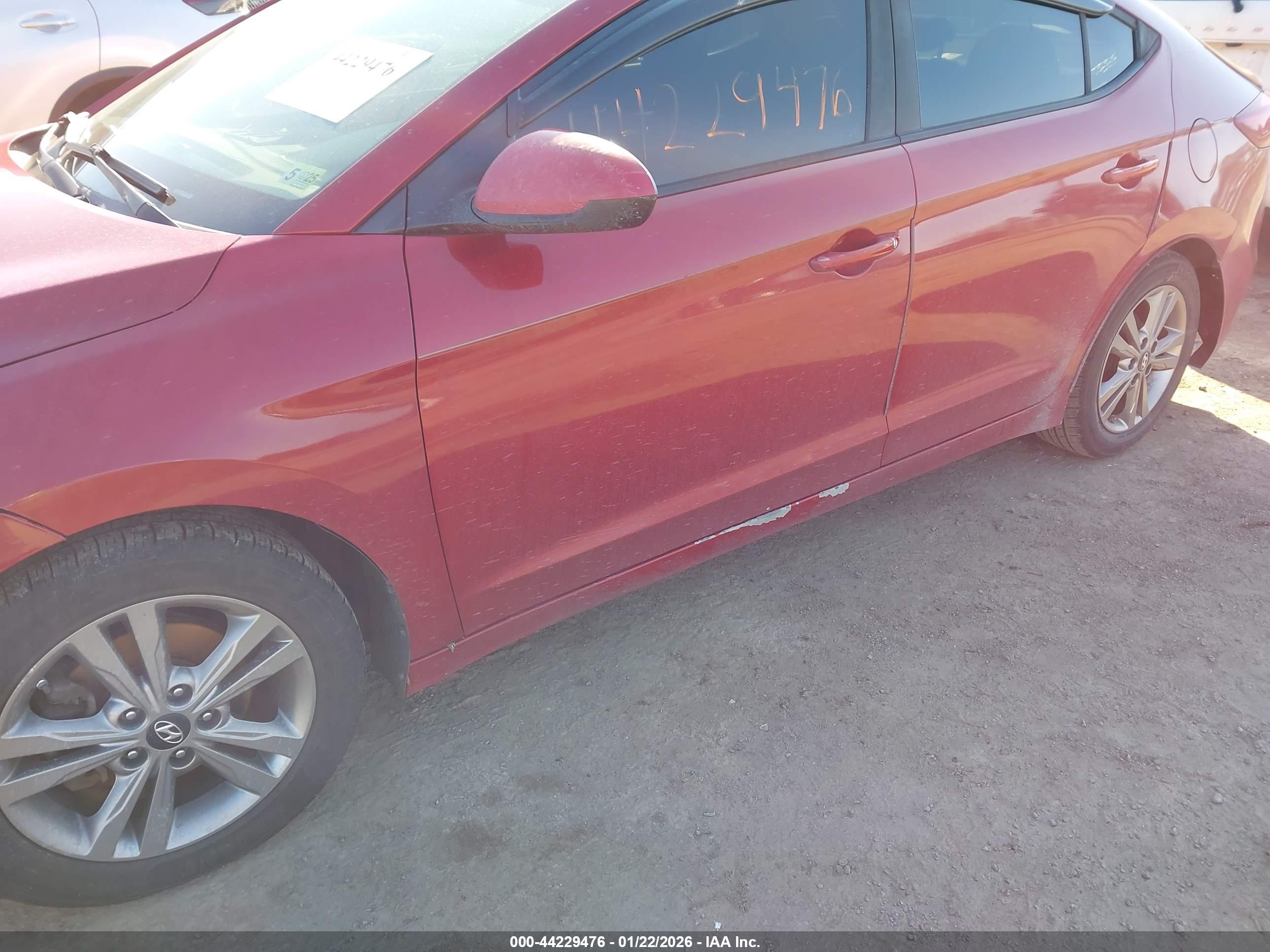 HYUNDAI ELANTRA image 6
