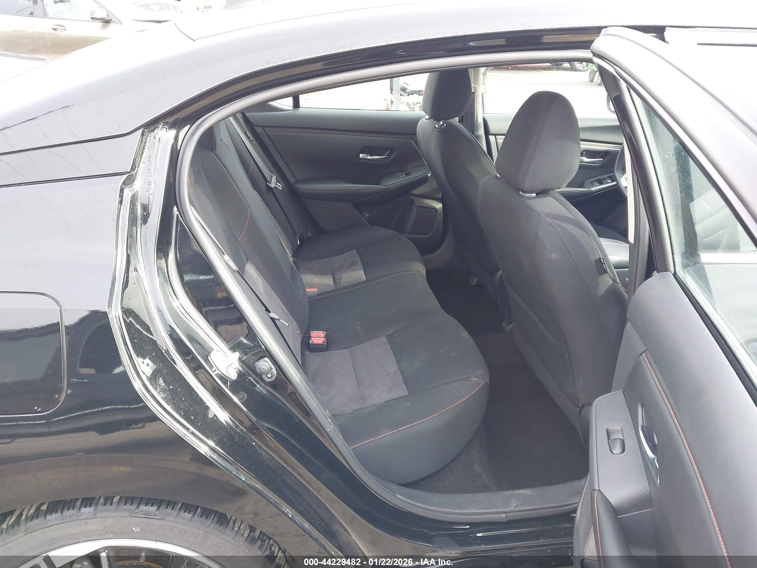 NISSAN SENTRA image 8