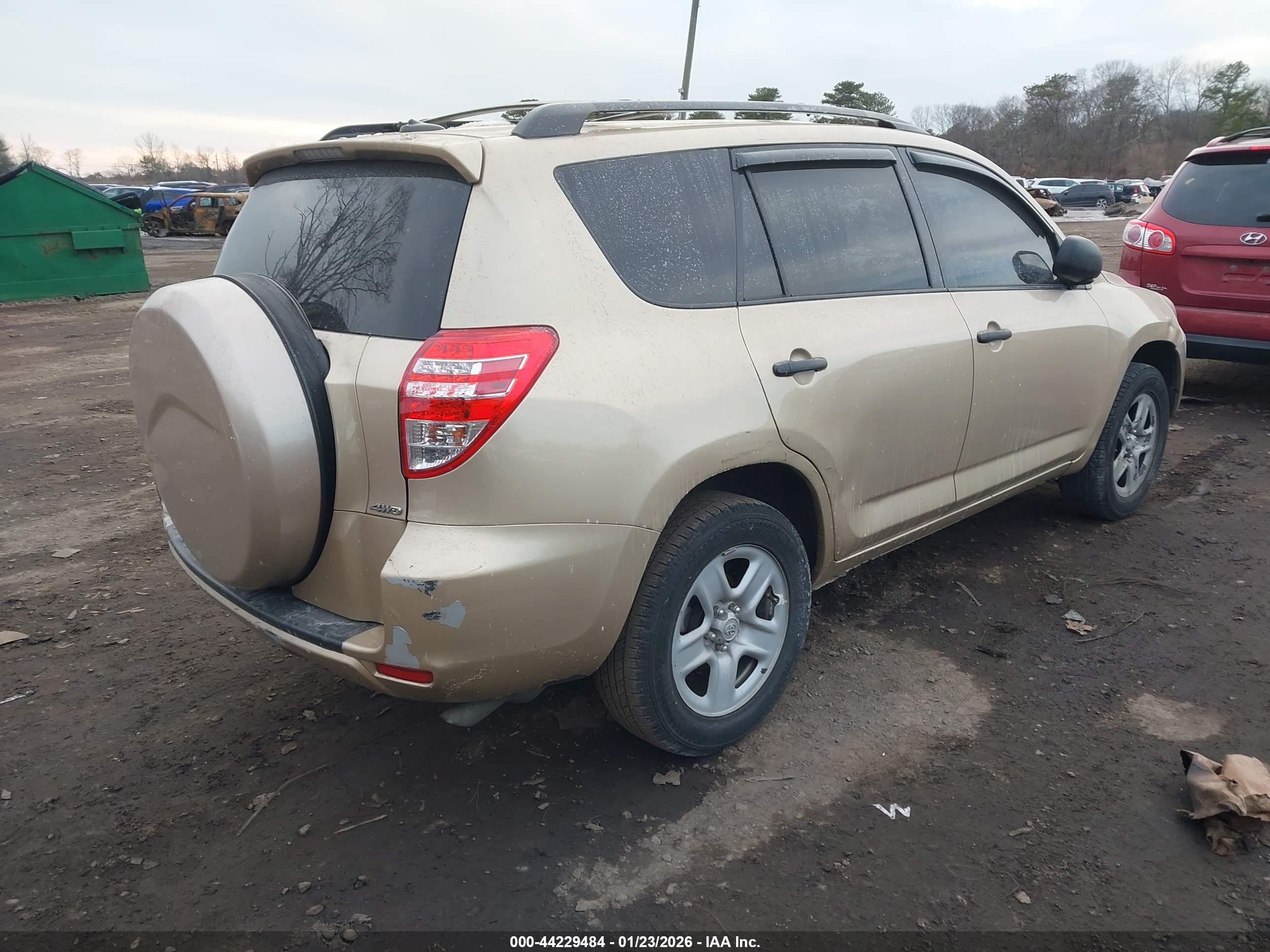 TOYOTA RAV4 image 4