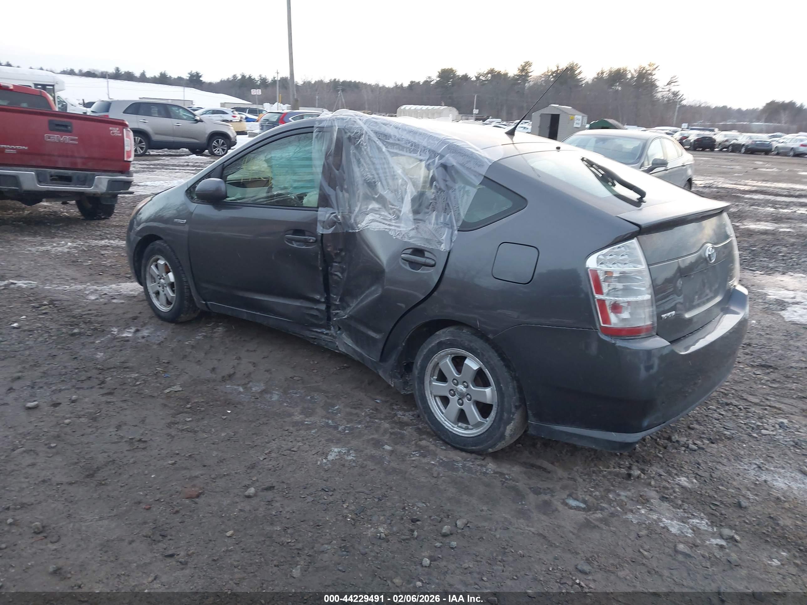 TOYOTA PRIUS image 3
