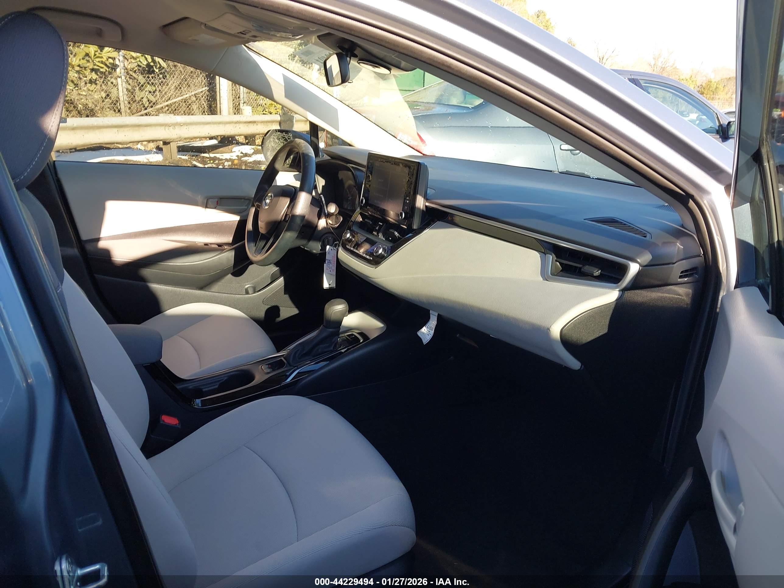 TOYOTA COROLLA image 5