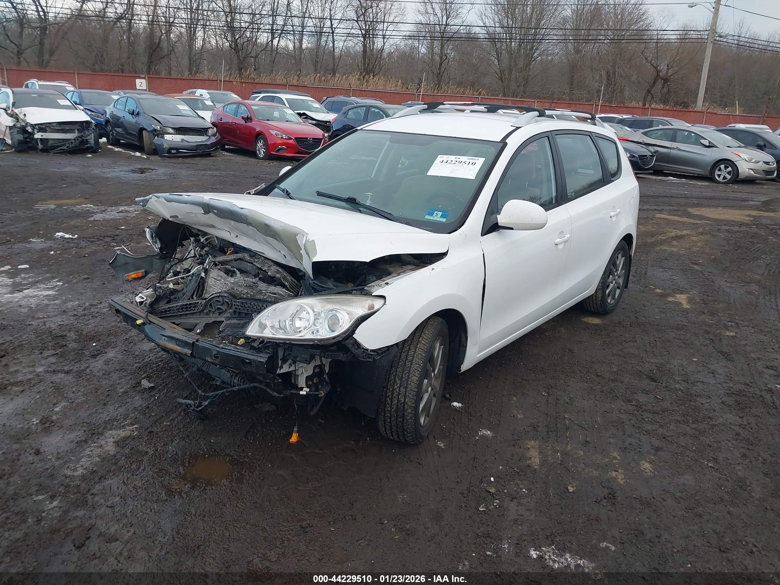 HYUNDAI ELANTRA image 6
