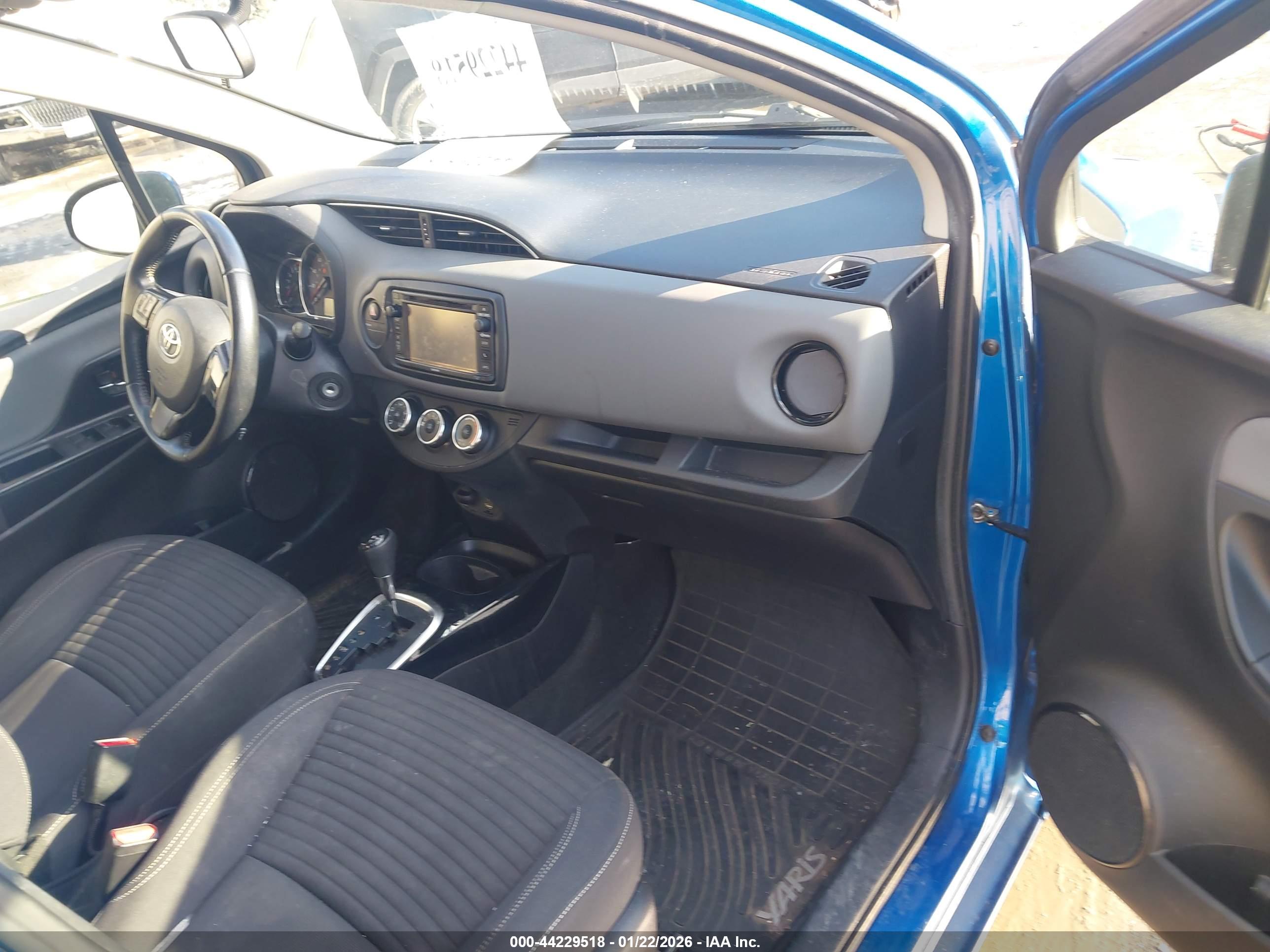TOYOTA YARIS image 5