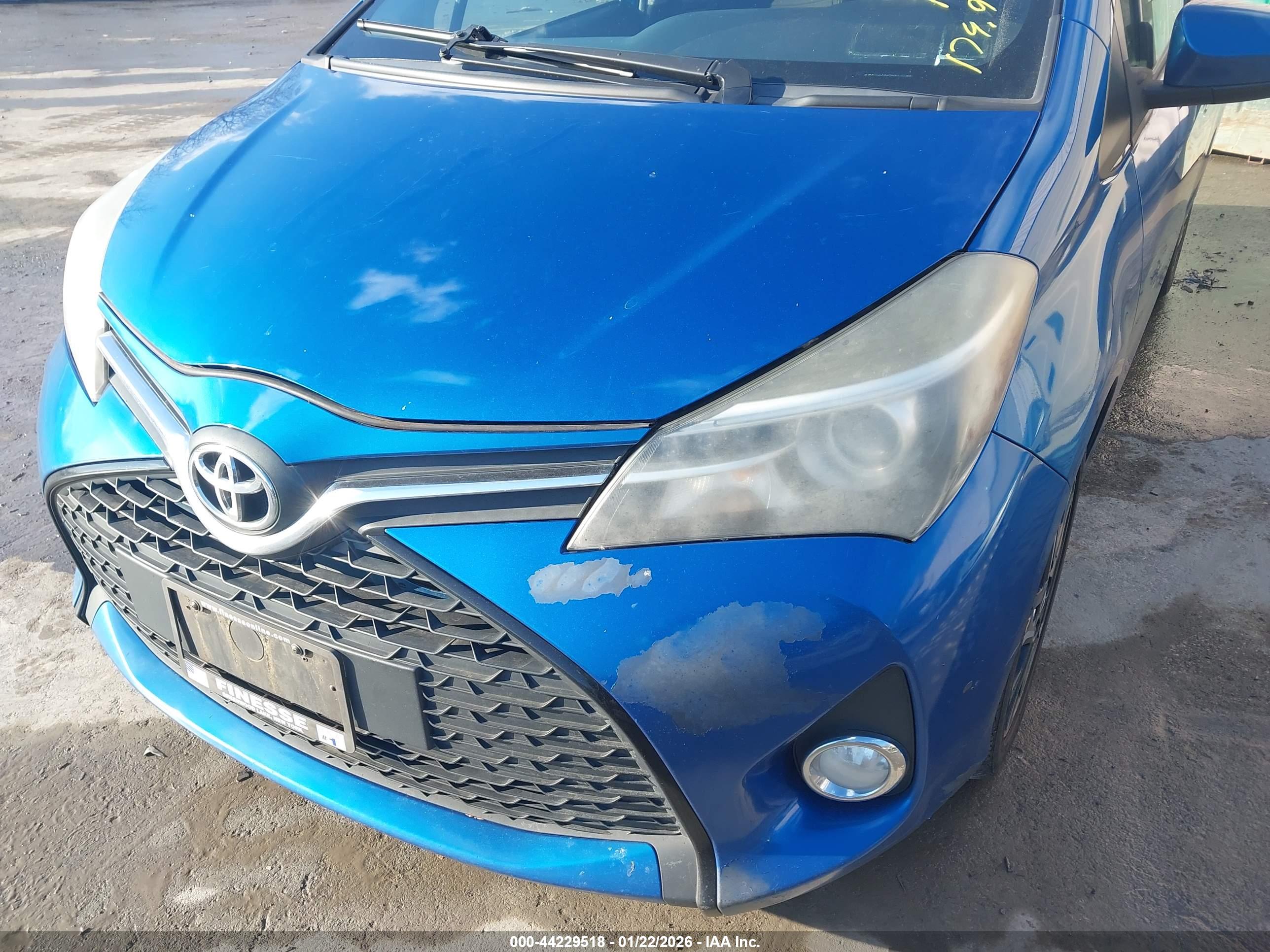 TOYOTA YARIS image 6