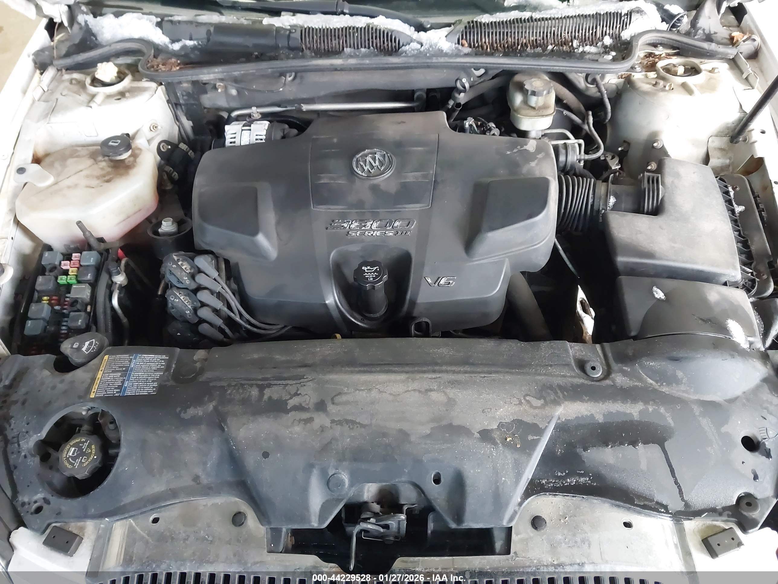 BUICK LUCERNE image 10