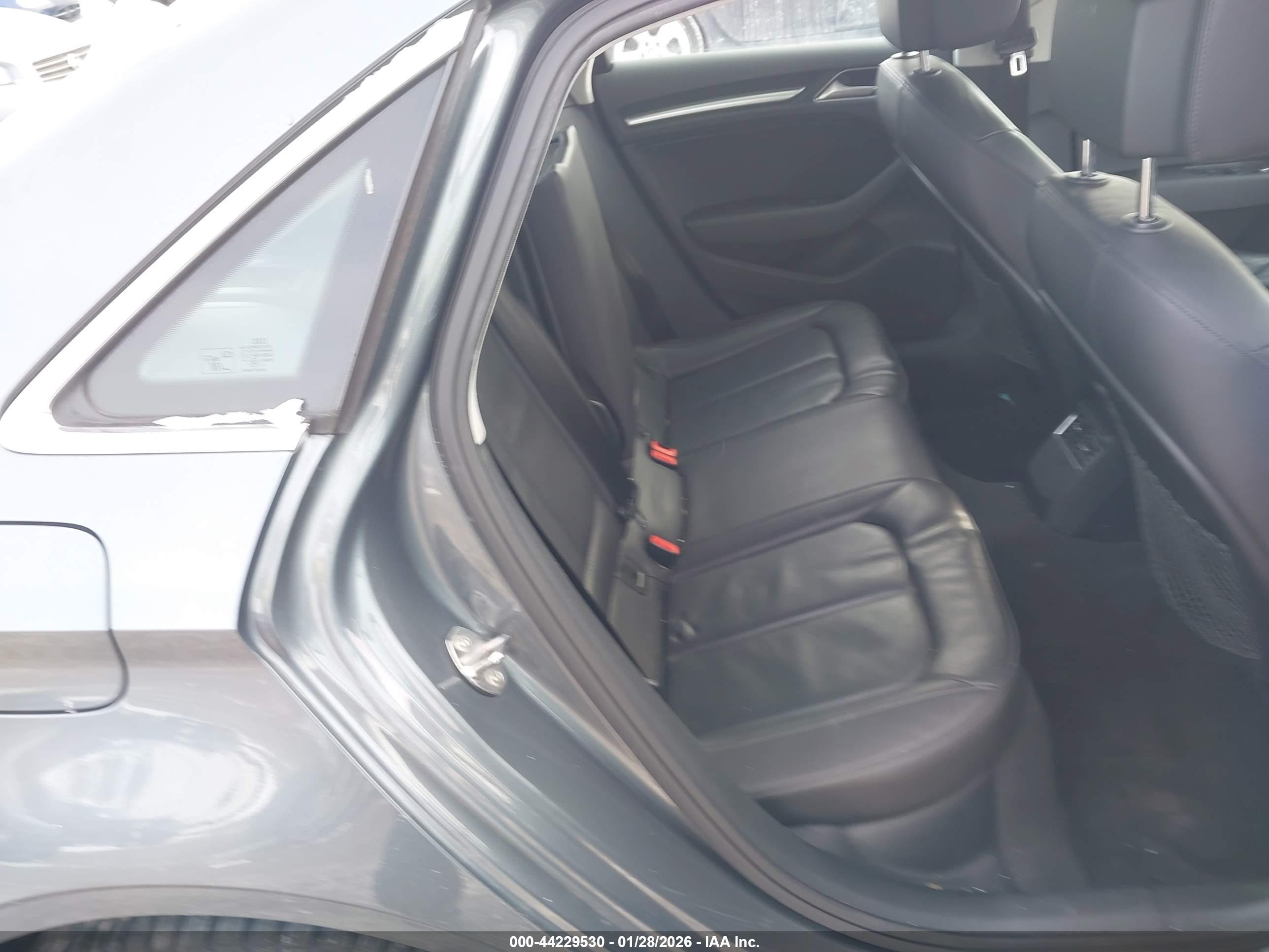 AUDI A3 image 8