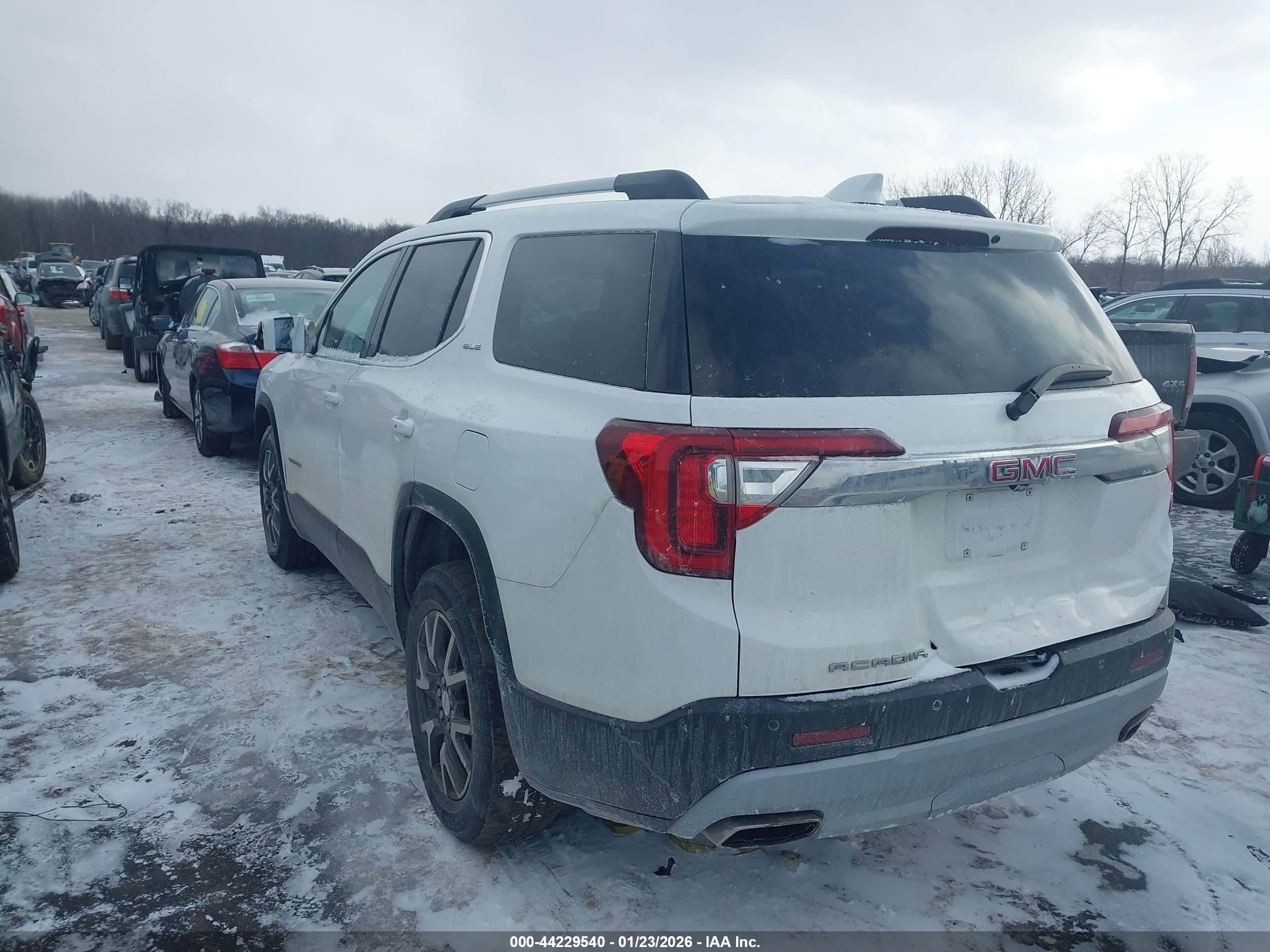 GMC ACADIA image 3