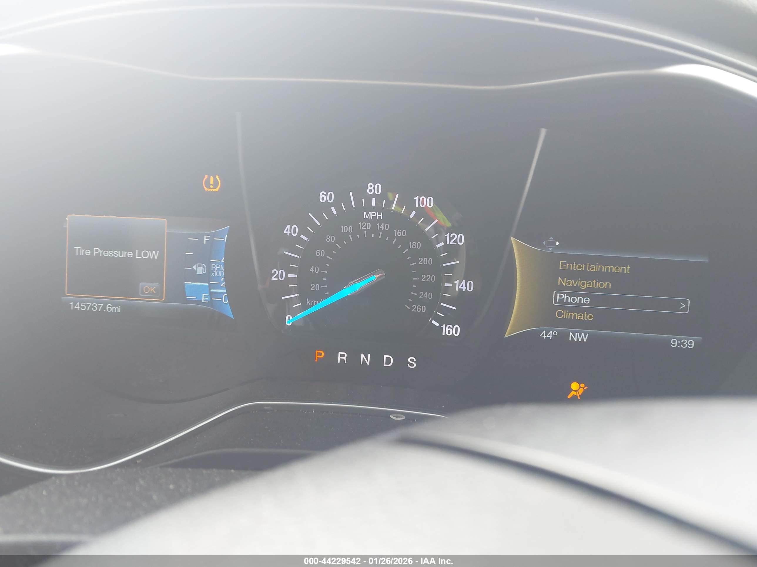 FORD FUSION image 7