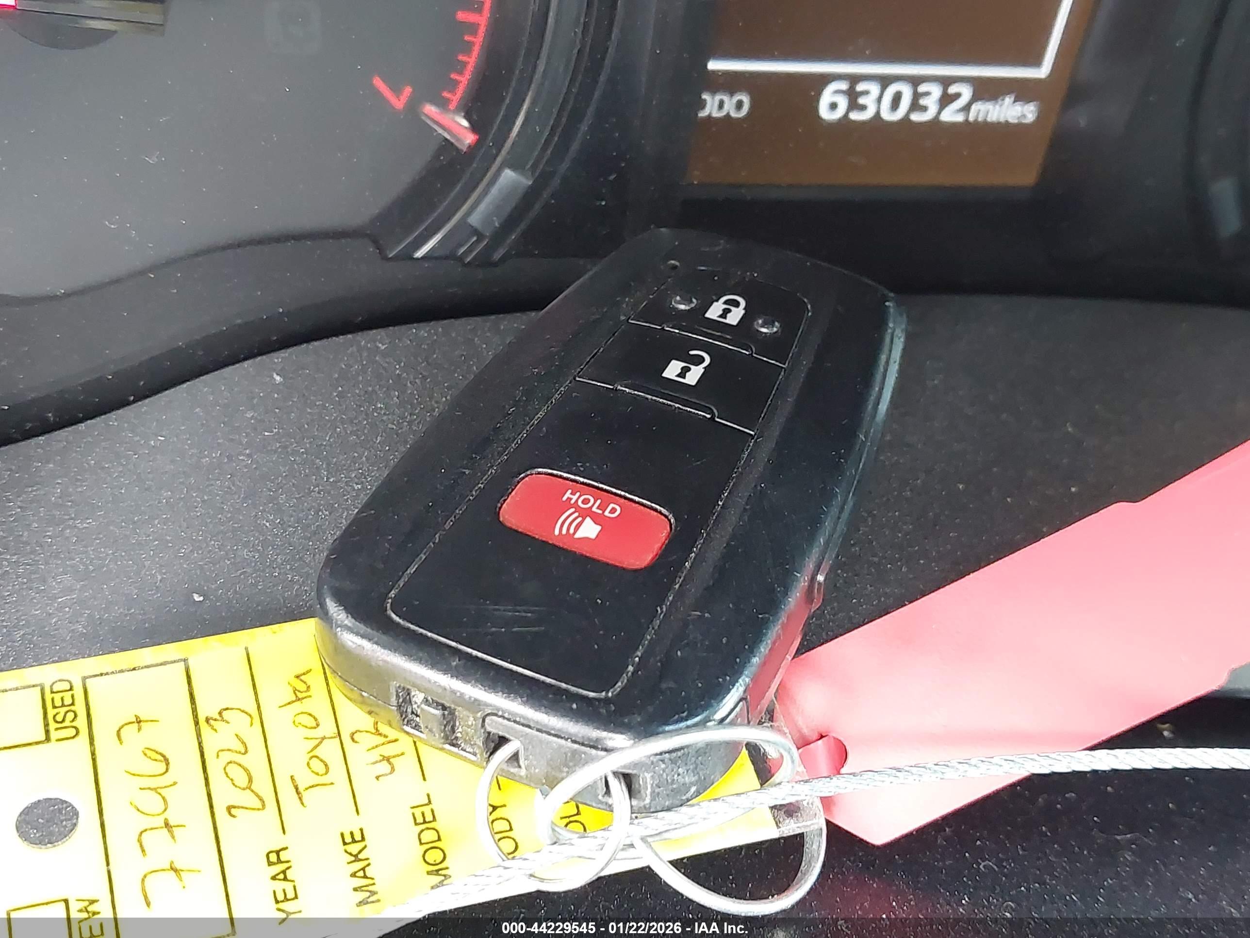 TOYOTA 4RUNNER image 11