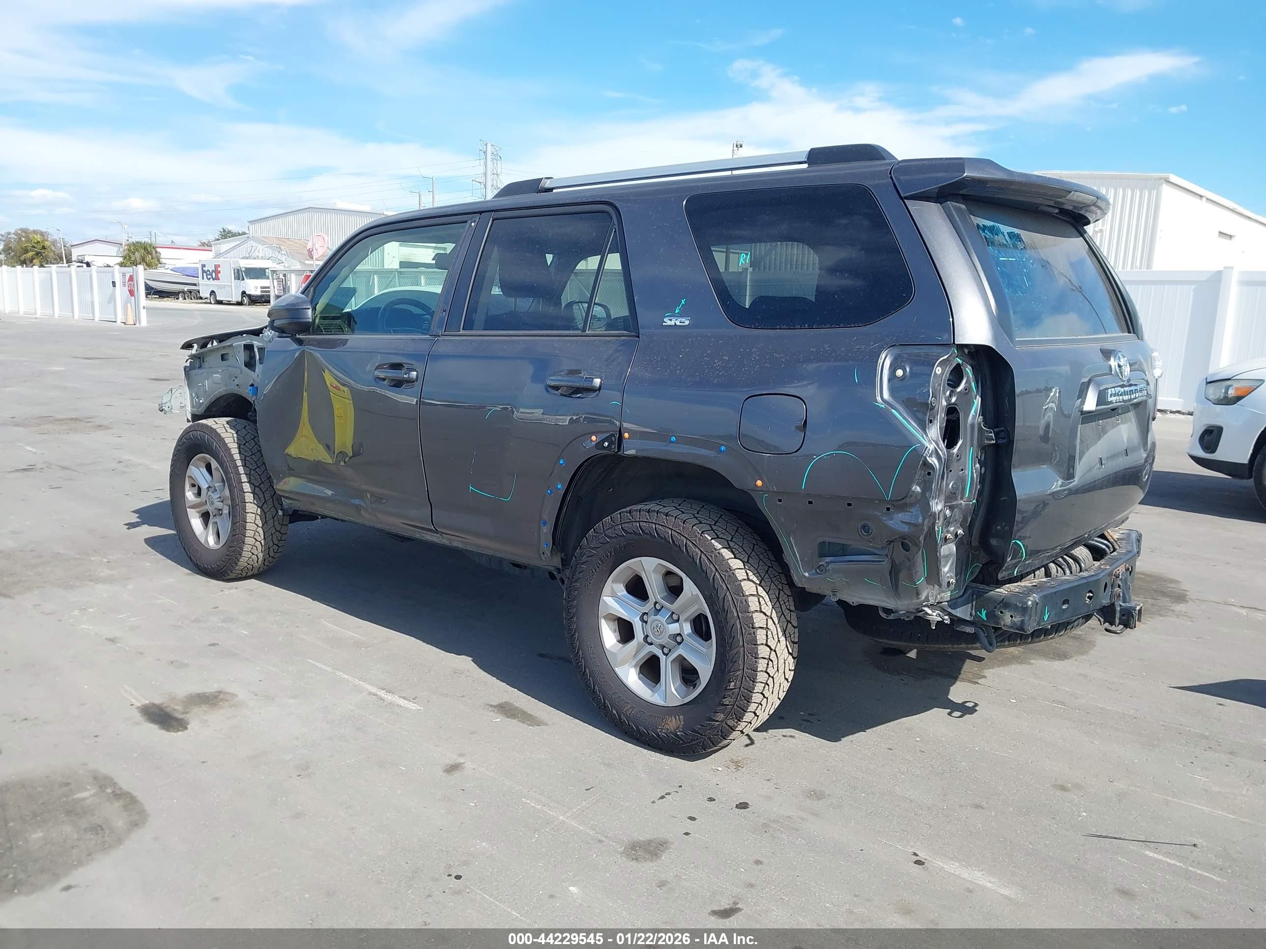 TOYOTA 4RUNNER image 3